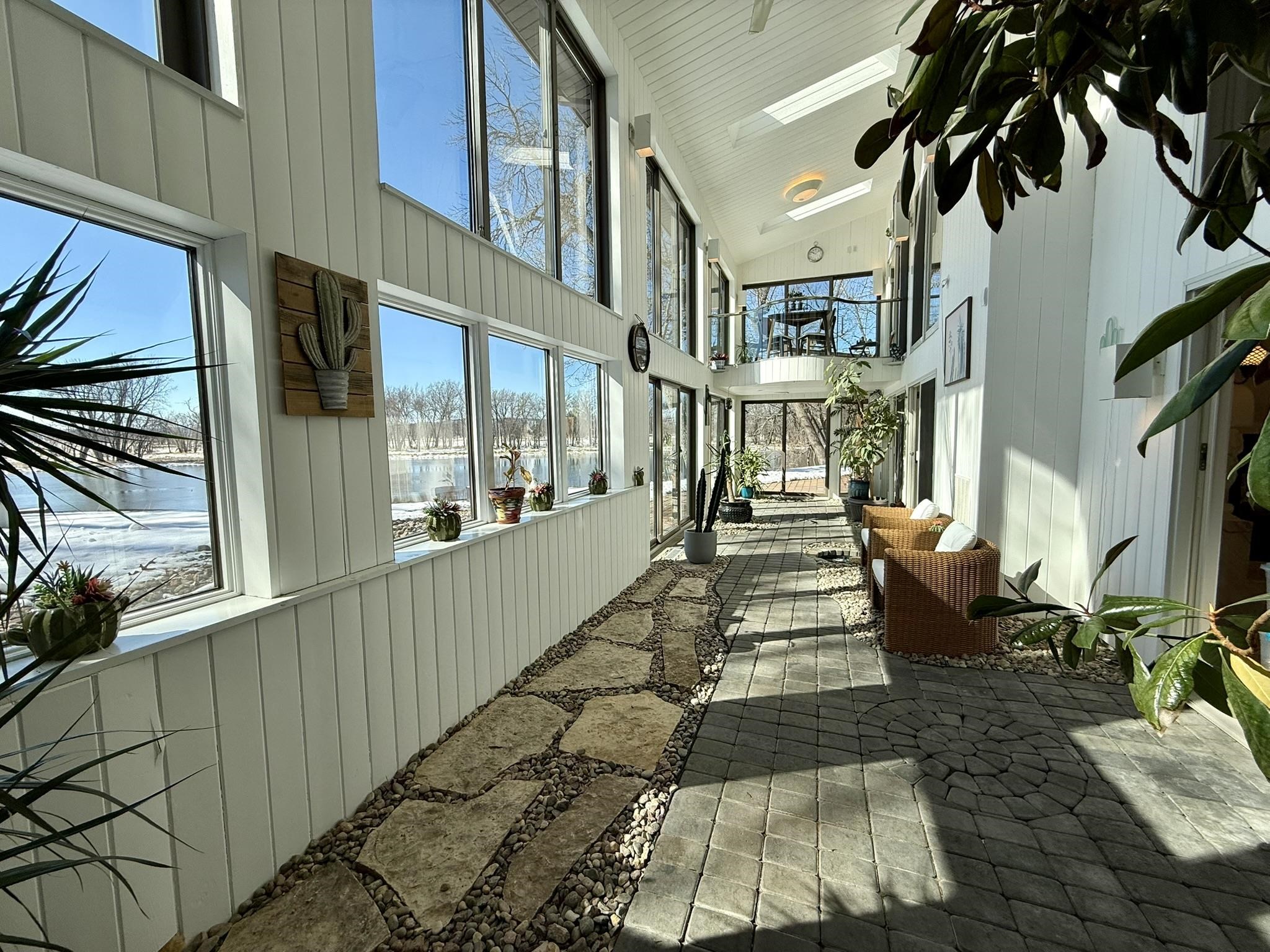 La Crosse, Wisconsin, 54601, United States, 4 Bedrooms Bedrooms, ,5 BathroomsBathrooms,Residential,For Sale,2049360