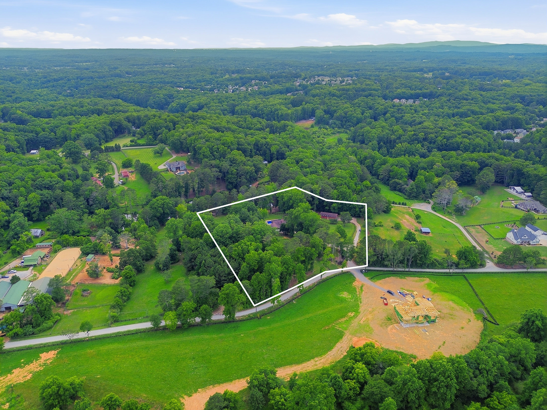  Exceptional Brick Ranch on 5+/- Picturesque Acres - 物件實景