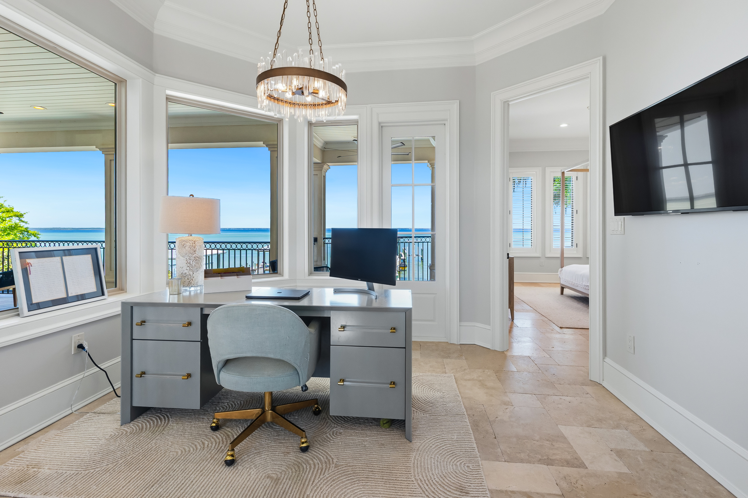  Private Bayfront Estate With Deepwater Dock And Resort-Style Outdoor Living - 物件實景