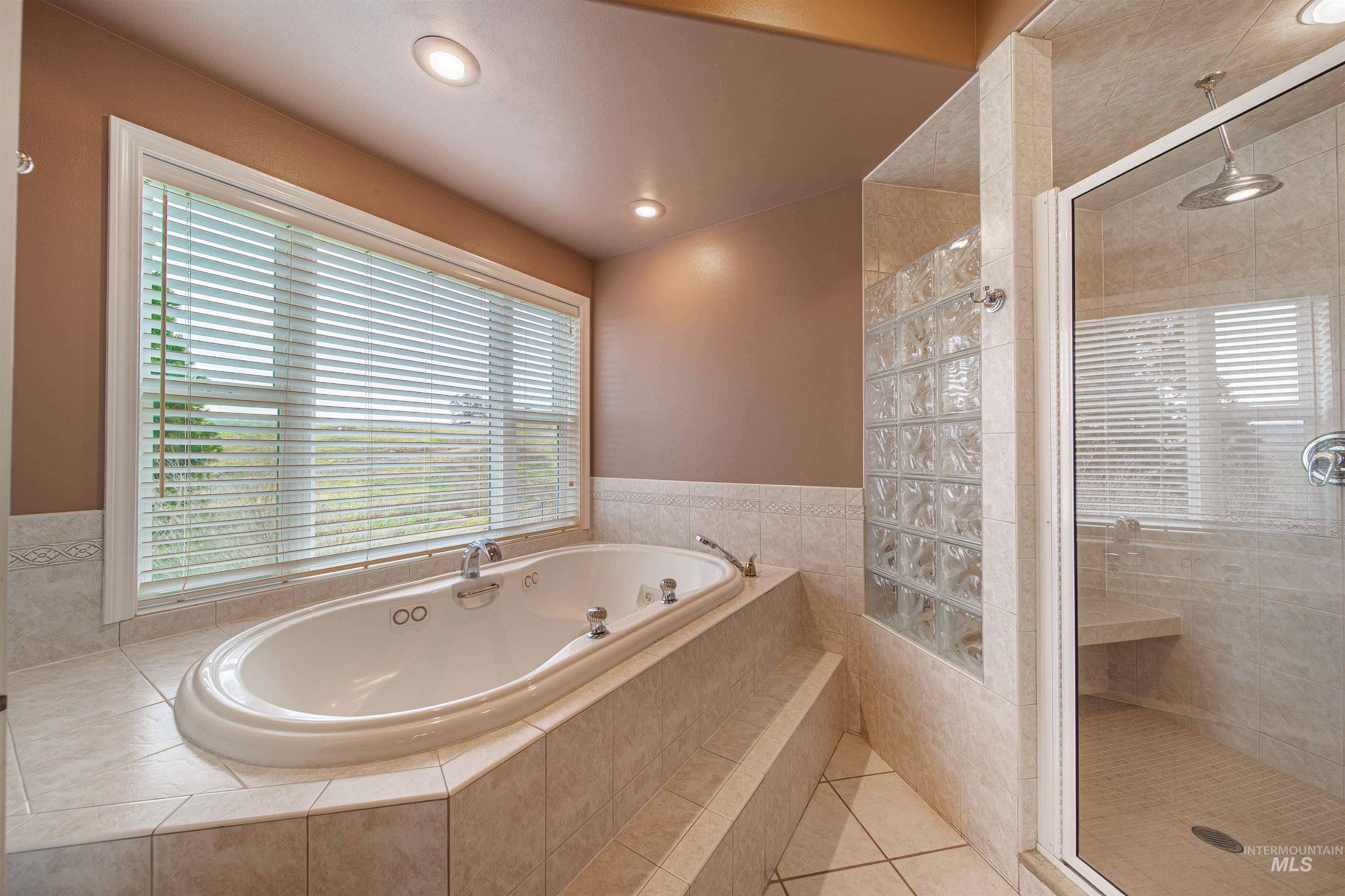 1993 & 1971 10th Ave, Clarkston, Washington, 99403, United States, 5 Bedrooms Bedrooms, ,Residential,For Sale,1993 & 1971 10th Ave,1616374