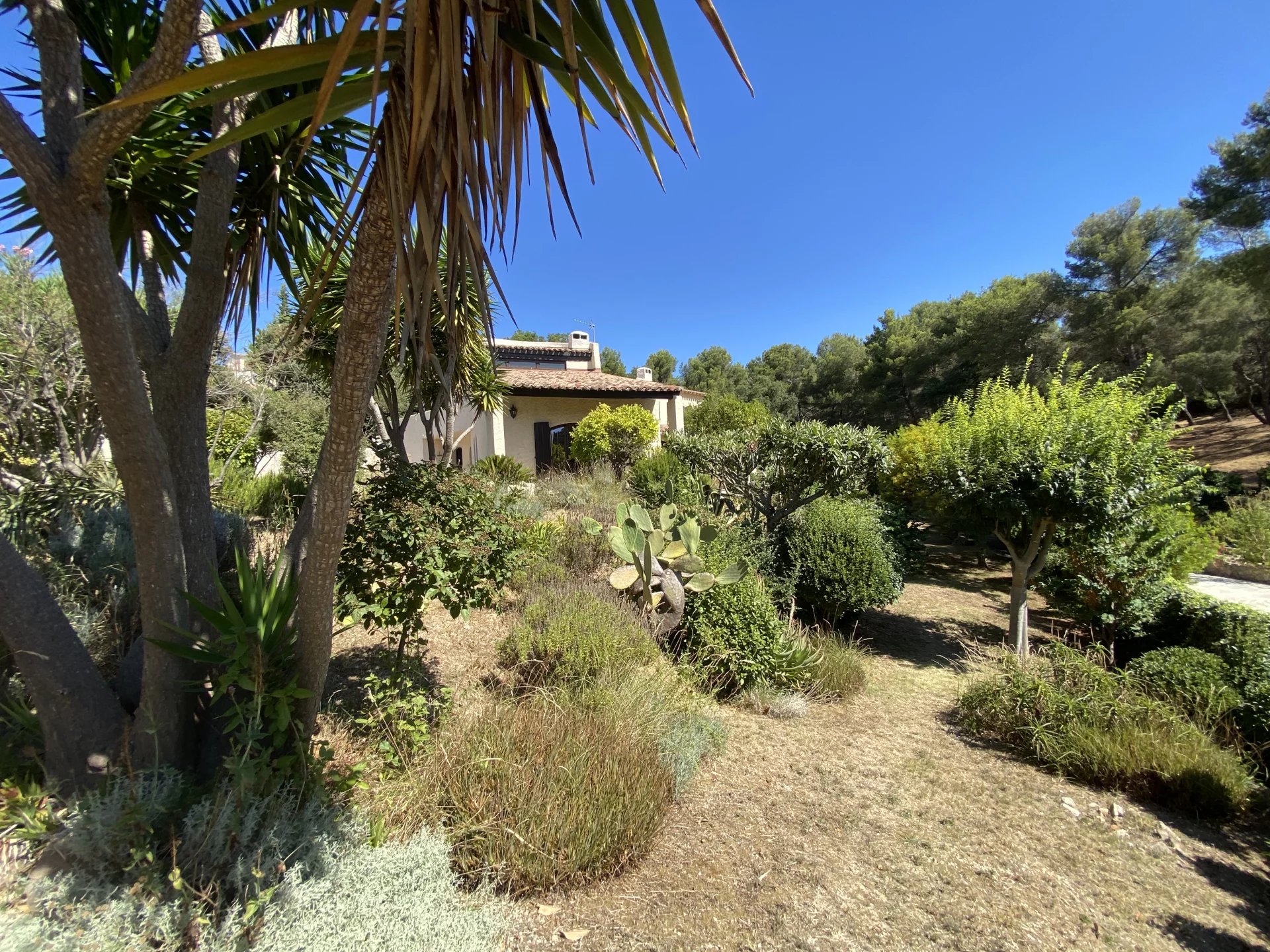 Saint-Mandrier-sur-Mer, Provence-Alpes-Côte d’Azur, 83430, FR, 4 Bedrooms Bedrooms, ,6 BathroomsBathrooms,Residential,For Sale,1673174
