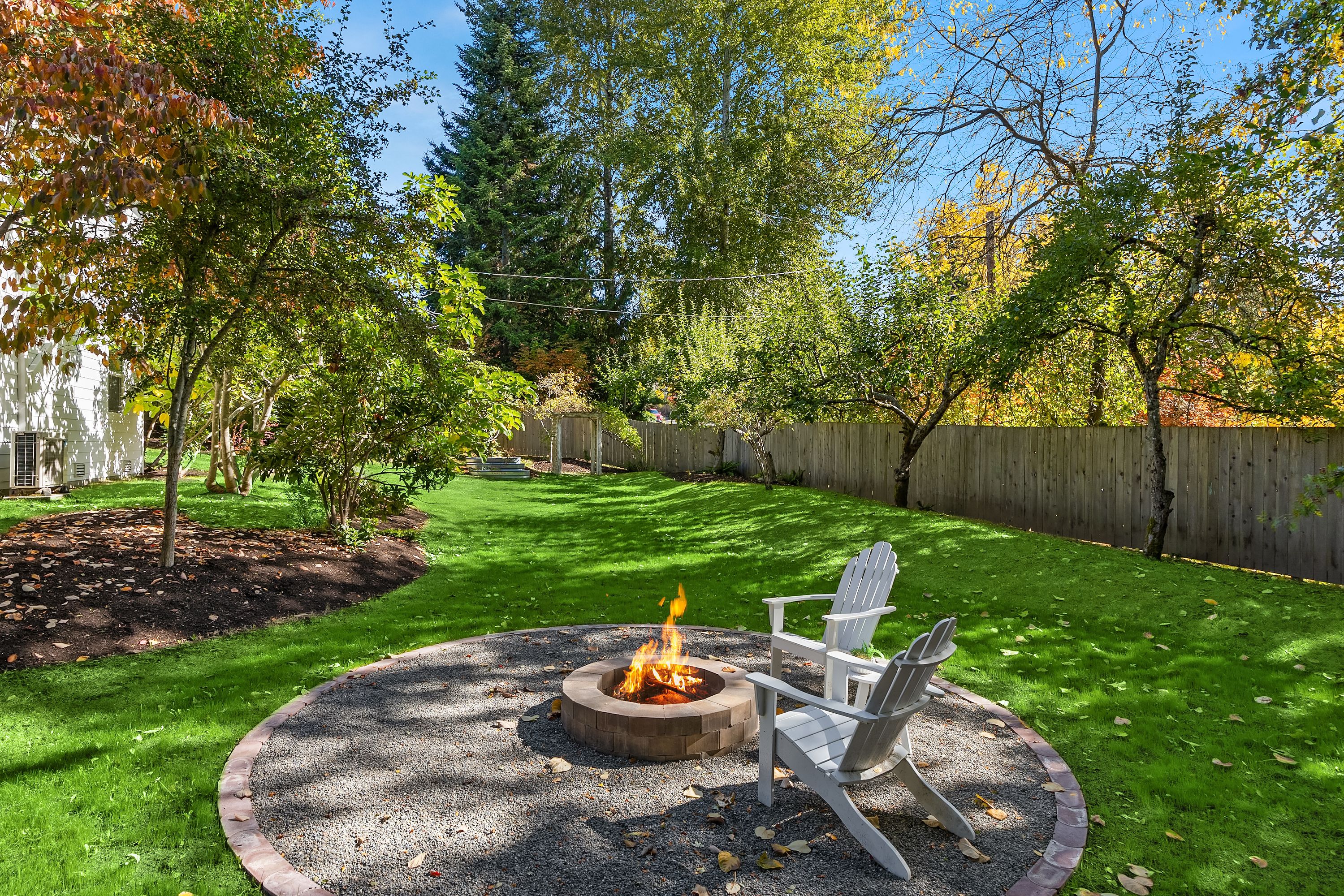  689 Pierce Court Northwest, Bainbridge Island, WA 98110 - 物件實景
