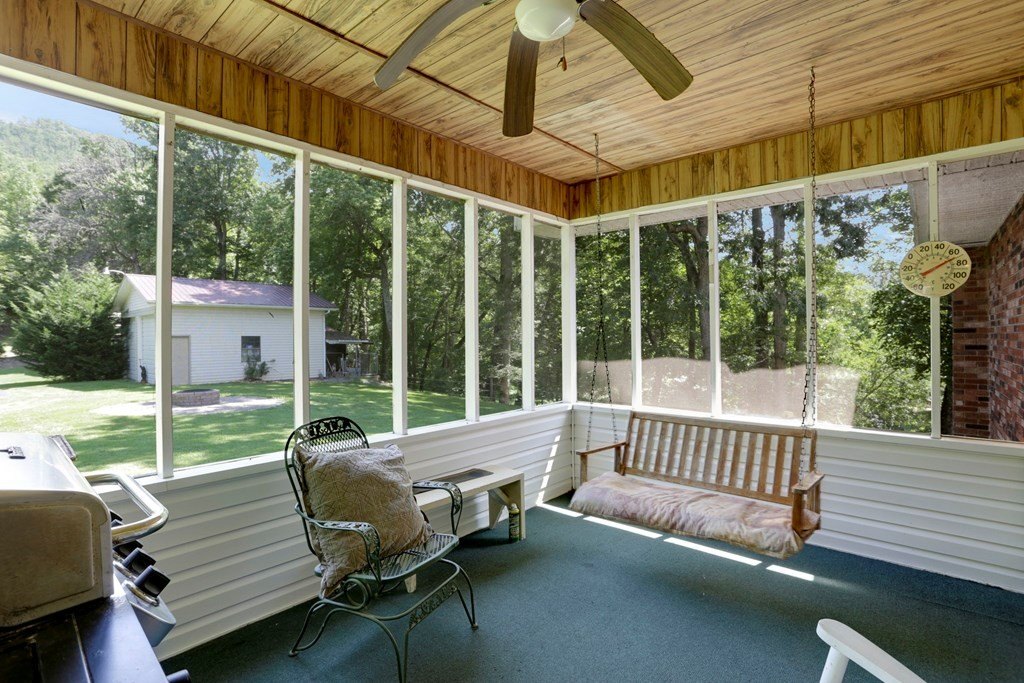 Hayesville, North Carolina, 28904, United States, 3 Bedrooms Bedrooms, ,2 BathroomsBathrooms,Residential,For Sale,1938429