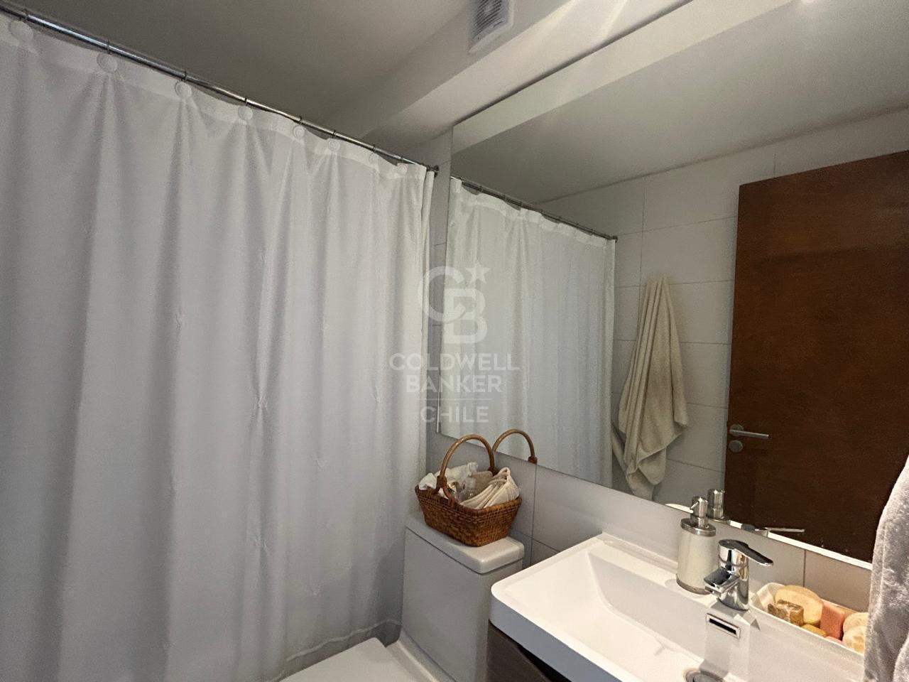 Lo Barnechea, Chile, 4 Bedrooms Bedrooms, ,5 BathroomsBathrooms,Residential,For Sale,1956171