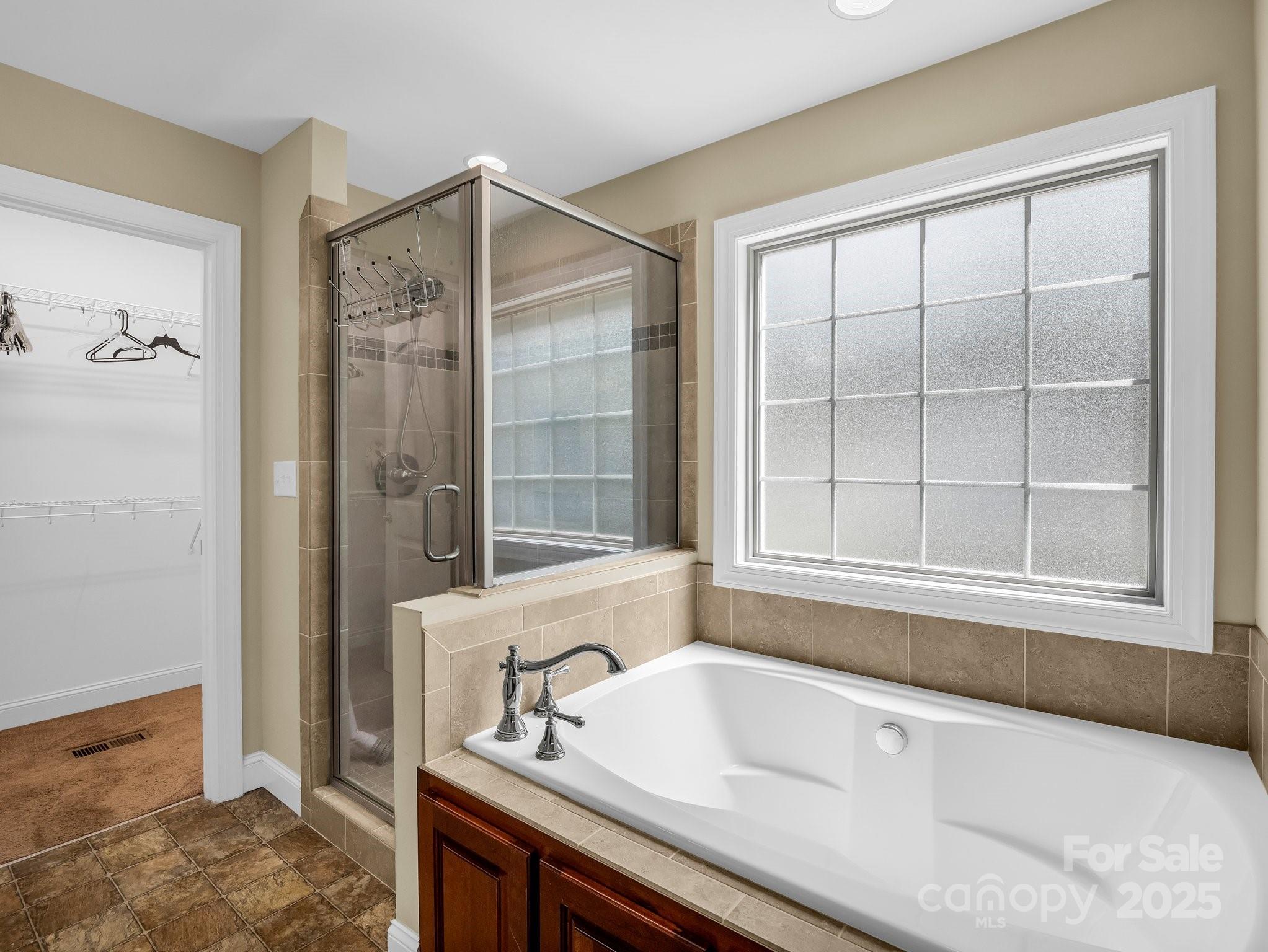 Lincolnton, North Carolina, 28092, United States, 3 Bedrooms Bedrooms, ,3 BathroomsBathrooms,Residential,For Sale,2005989