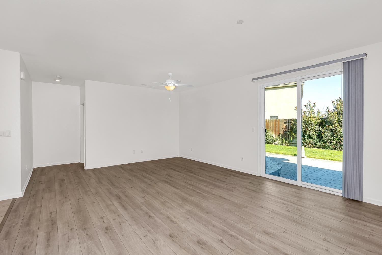 Los Banos, California, 93635, United States, 4 Bedrooms Bedrooms, ,3 BathroomsBathrooms,Residential,For Sale,1974667