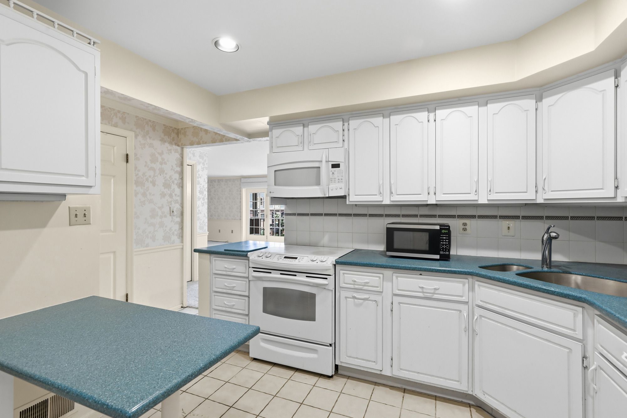  4677 Bayard Street #204, Pittsburgh, PA 15213 - 物件實景