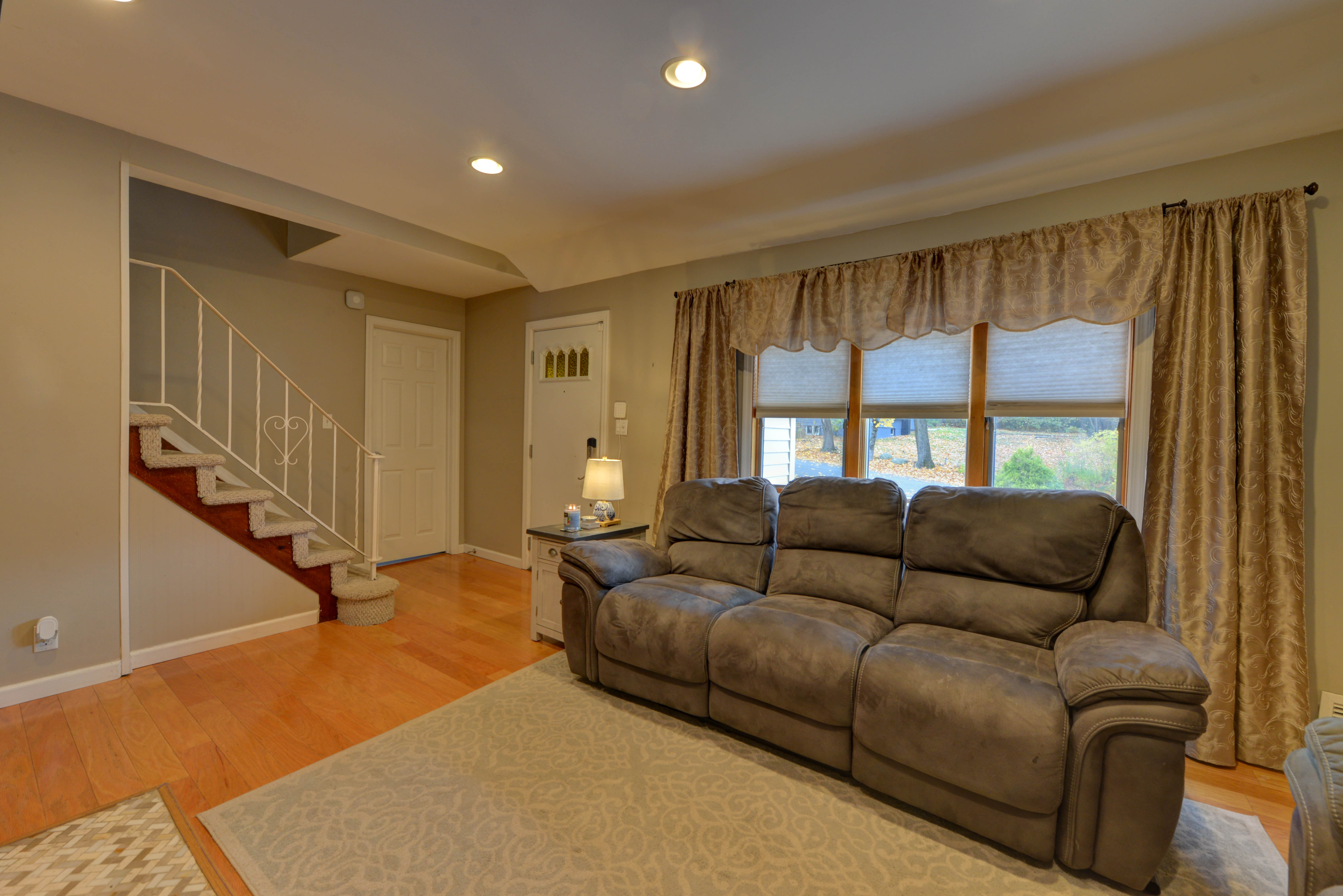 Lincoln Park, New Jersey, 07035, United States, 5 Bedrooms Bedrooms, ,3 BathroomsBathrooms,Residential,For Sale,1992414