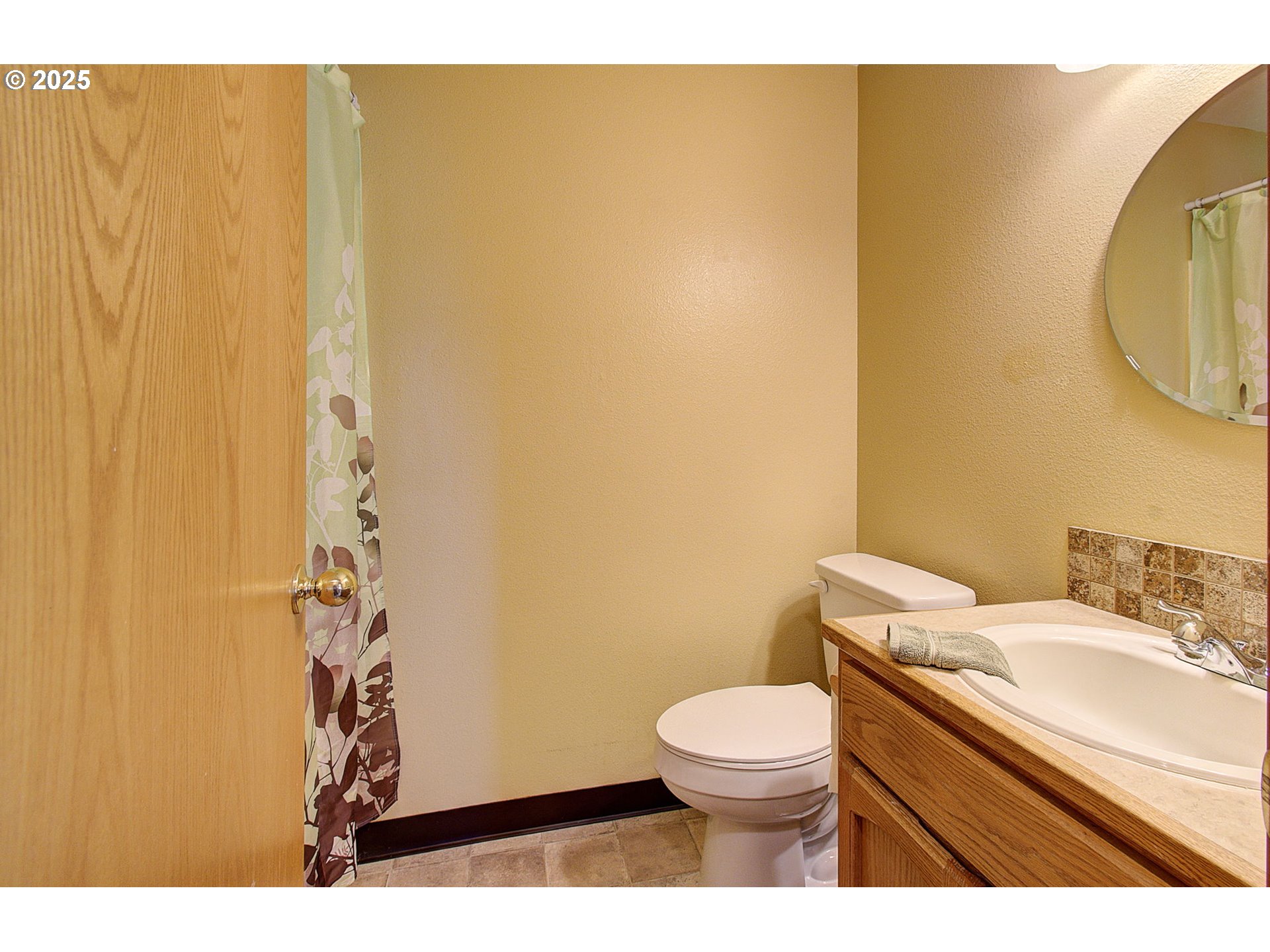 Vancouver, Washington, 98682, United States, 5 Bedrooms Bedrooms, ,2 BathroomsBathrooms,Residential,For Sale,1960413