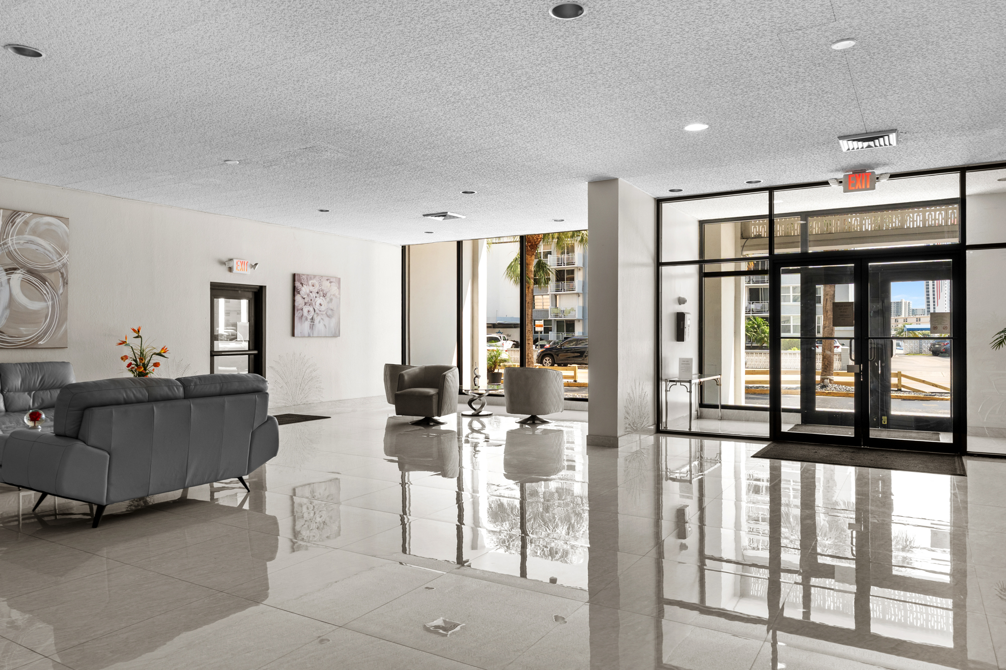  427 Golden Isles Dr, Hallandale Beach, FL, 33009 - 物件實景