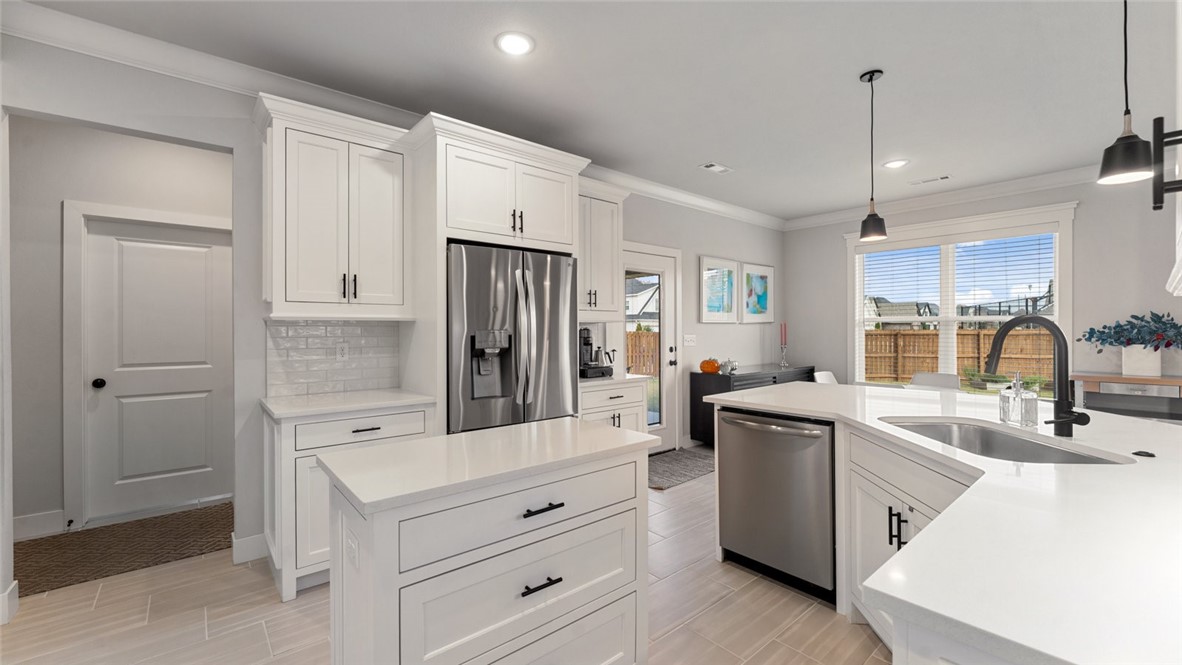 Bentonville, Arkansas, 72713, United States, 4 Bedrooms Bedrooms, ,3 BathroomsBathrooms,Residential,For Sale,1989403