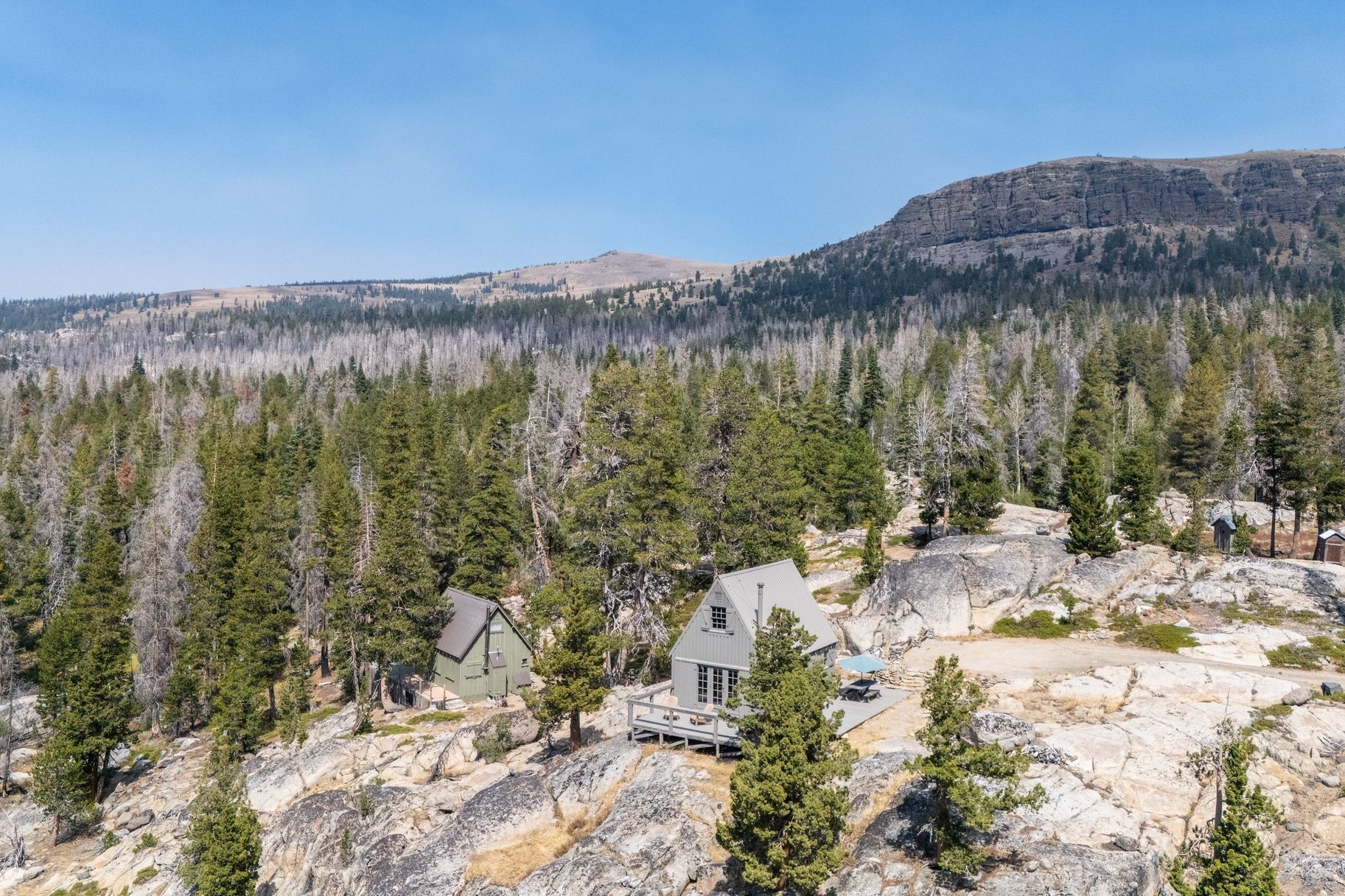  The Juniper Cabin: A Wild Invitation to See the World Differently - 物件實景