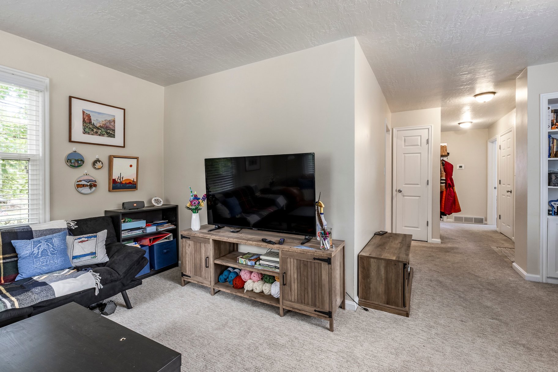  Charming home, flexible living options, rental income - 物件實景