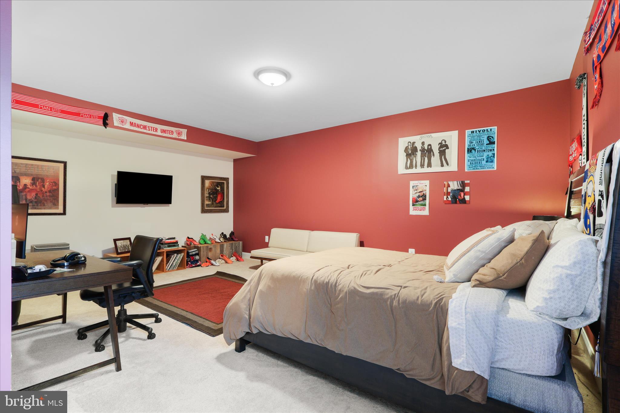 Aldie, Virginia, 20105, United States, 5 Bedrooms Bedrooms, ,5 BathroomsBathrooms,Residential,For Sale,1987386