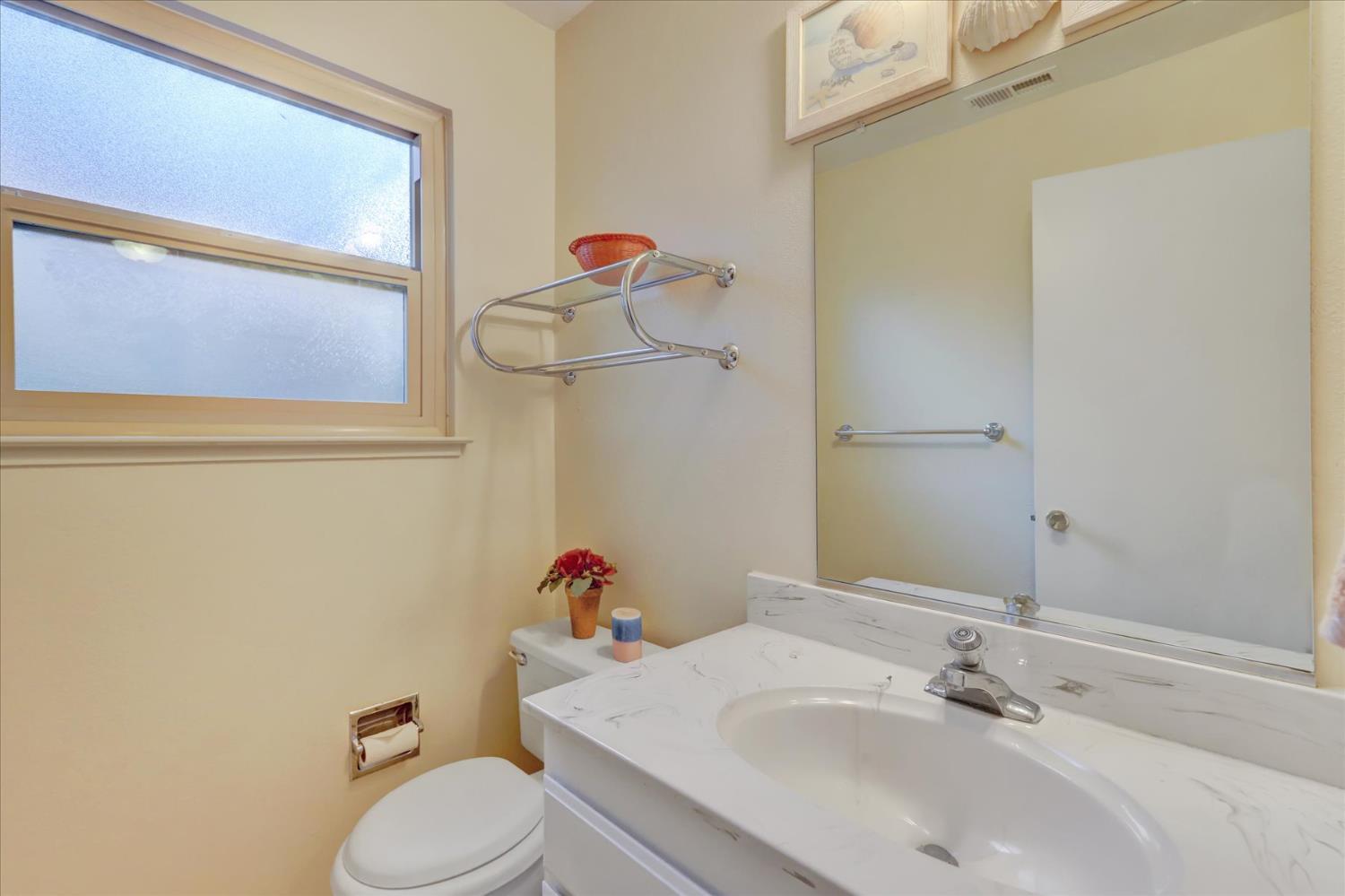 Penn Valley, California, 95946, United States, 3 Bedrooms Bedrooms, ,3 BathroomsBathrooms,Residential,For Sale,2000510