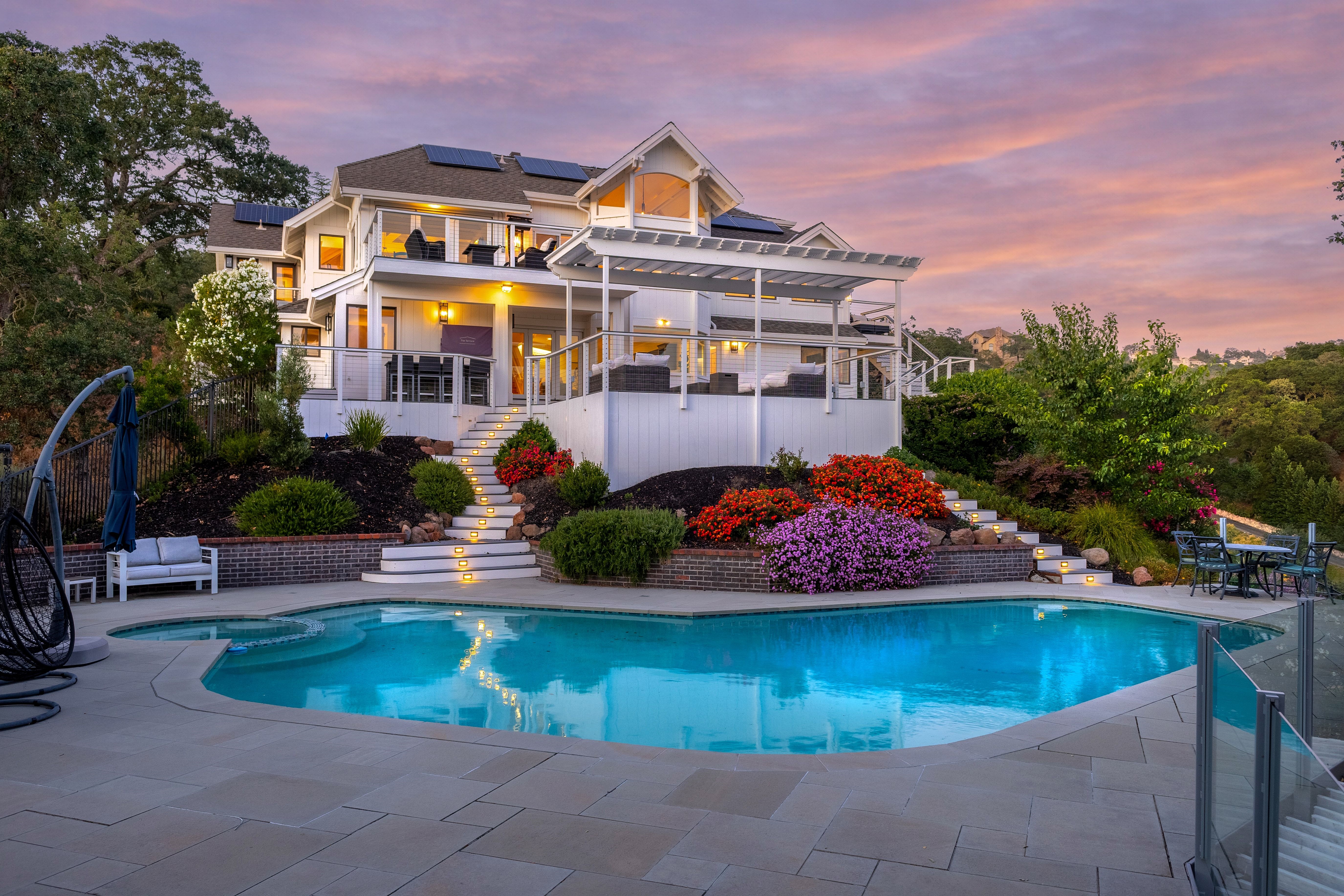  Sweeping Fairway Views Meet Rare Outdoor Living - 物件實景