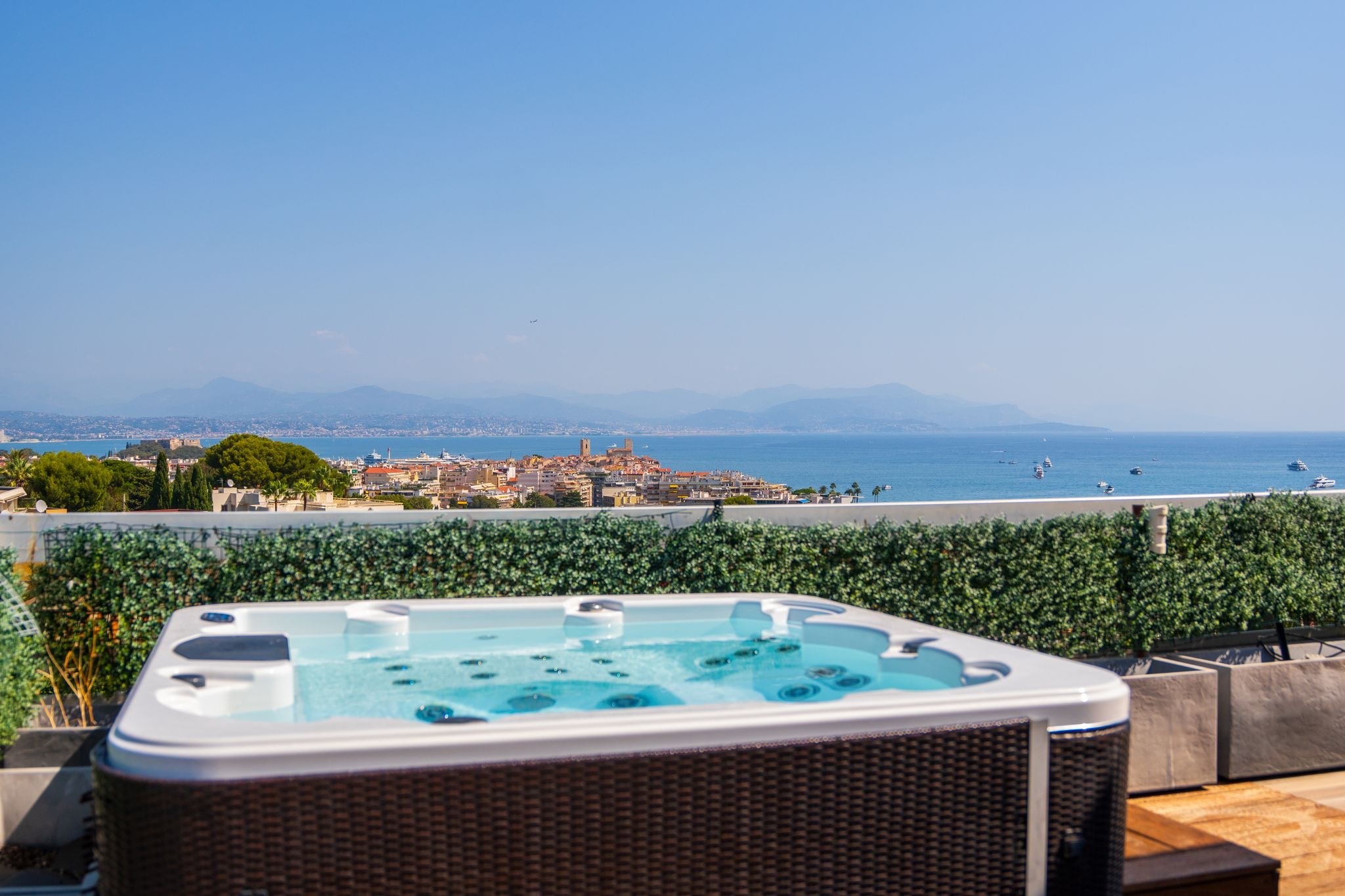  Exceptional Penthouse at the Gateway to Cap d’Antibes – 200 sqm Panoramic Terra… - 物件實景