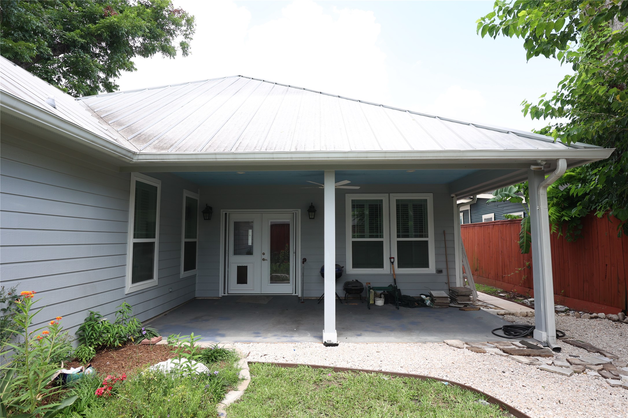 Houston, Texas, 77011, United States, 3 Bedrooms Bedrooms, ,2 BathroomsBathrooms,Residential,For Sale,1867410