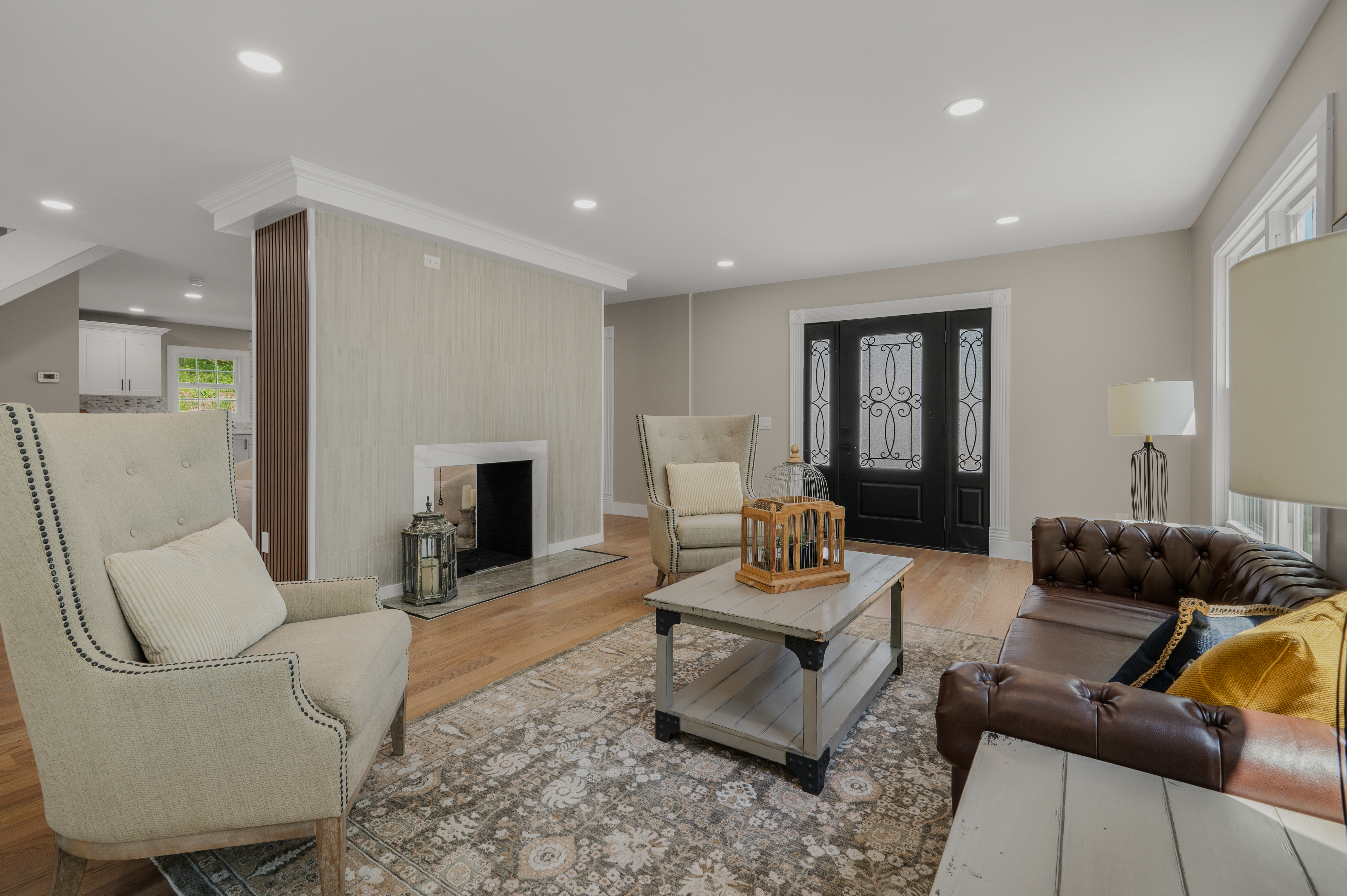  Beautiful and Spacious Colonial Home on 2.55 Acres - 物件實景