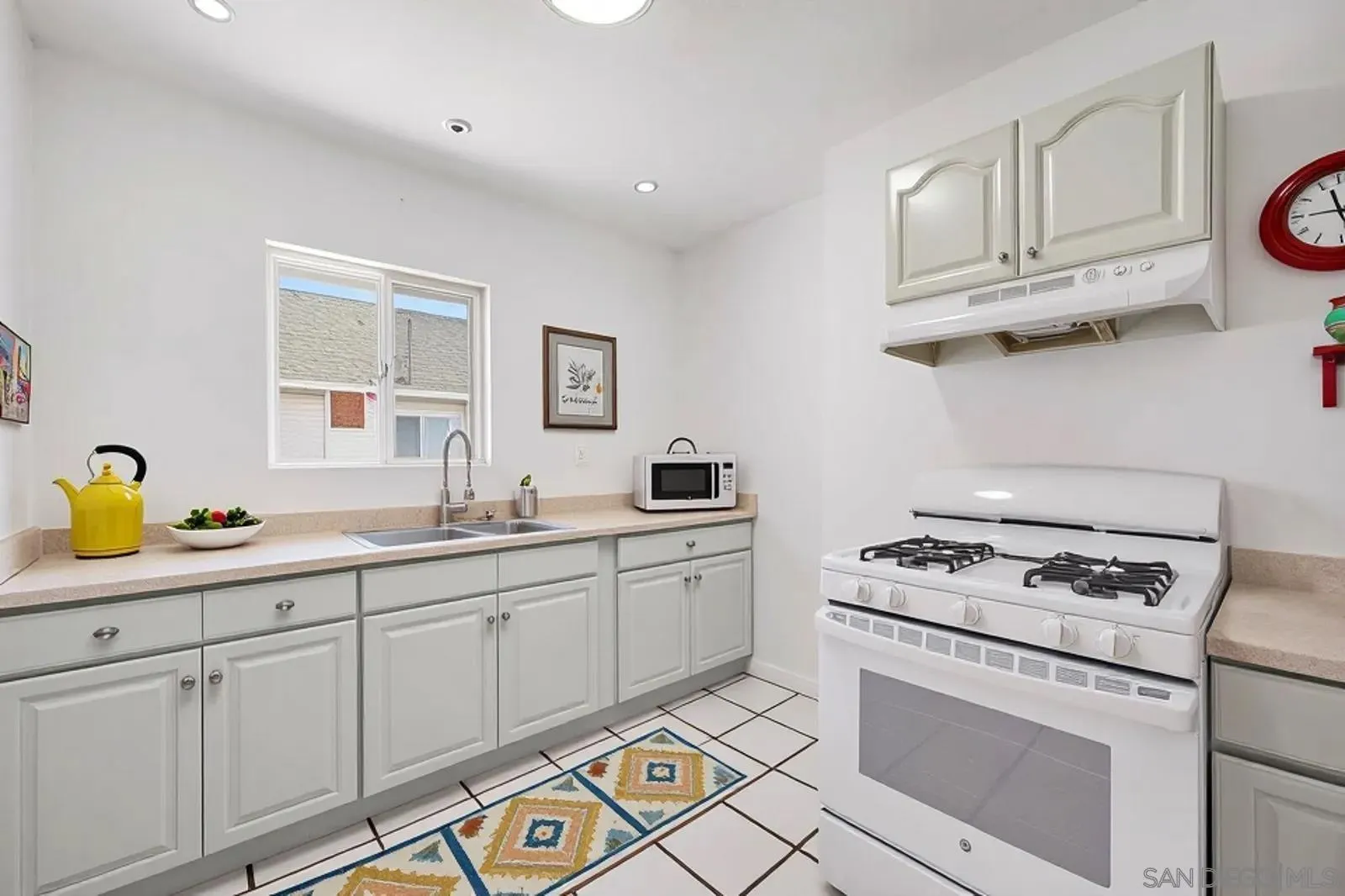 National City, California, 91950, United States, 5 Bedrooms Bedrooms, ,2 BathroomsBathrooms,Residential,For Sale,1895811