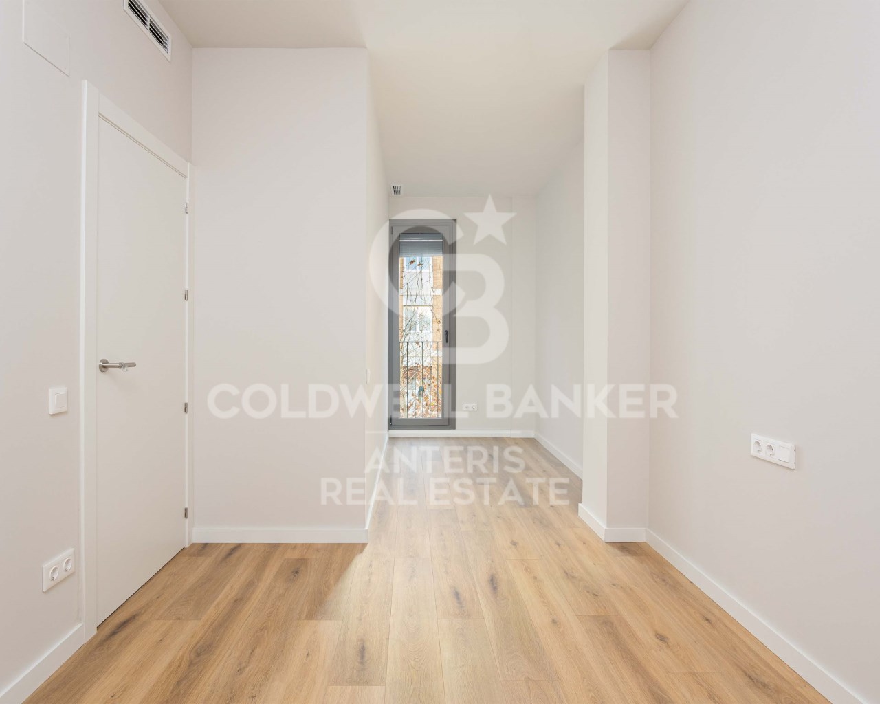 Barcelona, Catalonia, ES, 3 Bedrooms Bedrooms, ,2 BathroomsBathrooms,Residential,For Sale,1687492