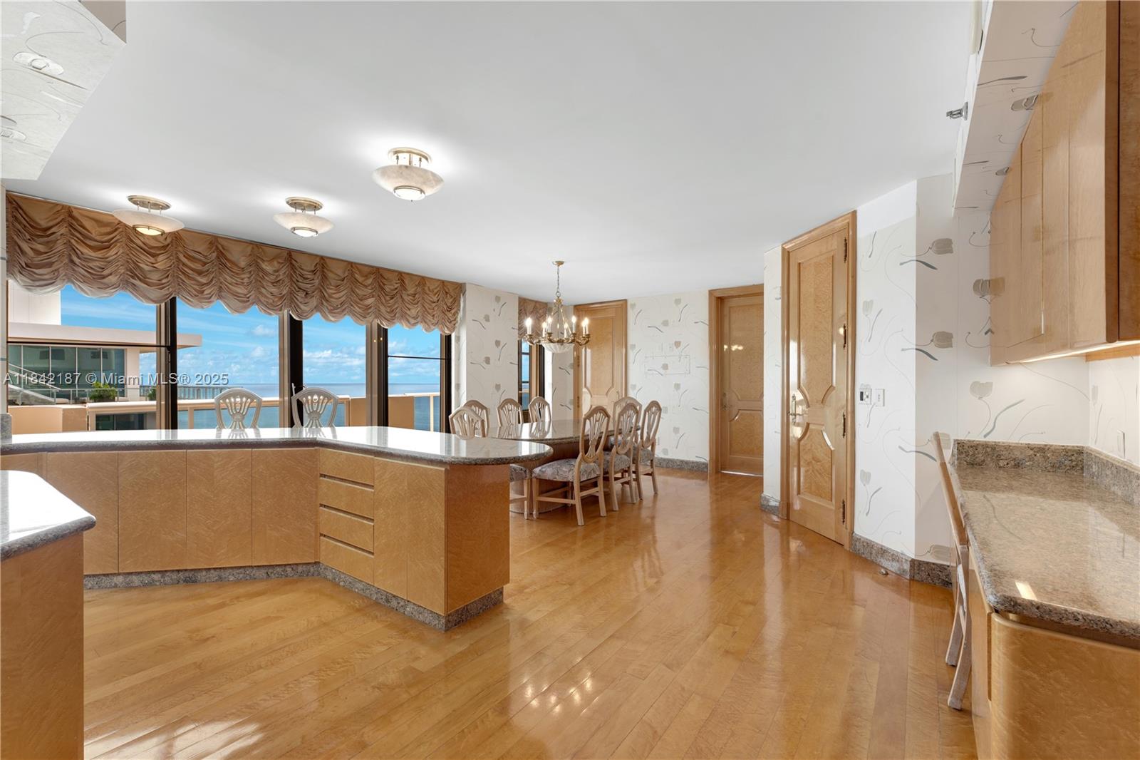 Miami Beach, Florida, 33140, United States, 4 Bedrooms Bedrooms, ,7 BathroomsBathrooms,Residential,For Sale,1895466