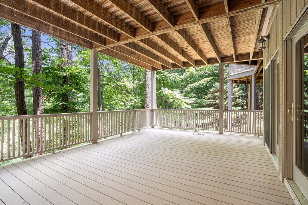 Ellijay, Georgia, 30536, United States, 4 Bedrooms Bedrooms, ,4 BathroomsBathrooms,Residential,For Sale,1888522