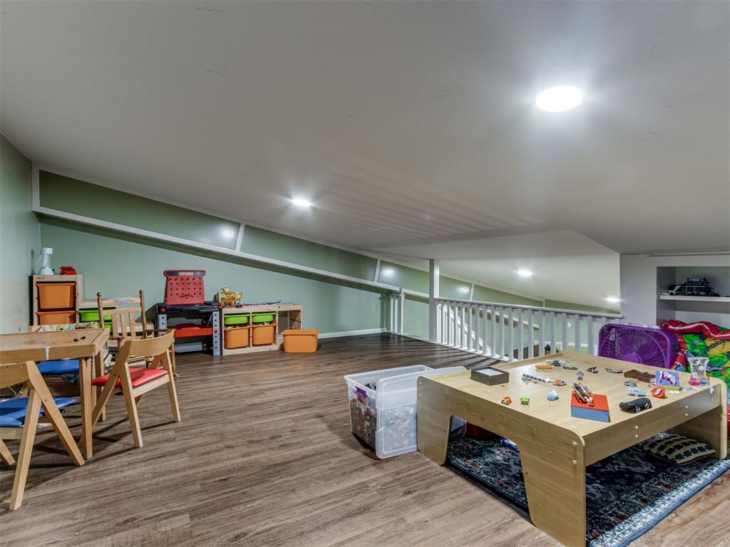 Oklahoma City, Oklahoma, 73131, United States, 4 Bedrooms Bedrooms, ,5 BathroomsBathrooms,Residential,For Sale,1919508