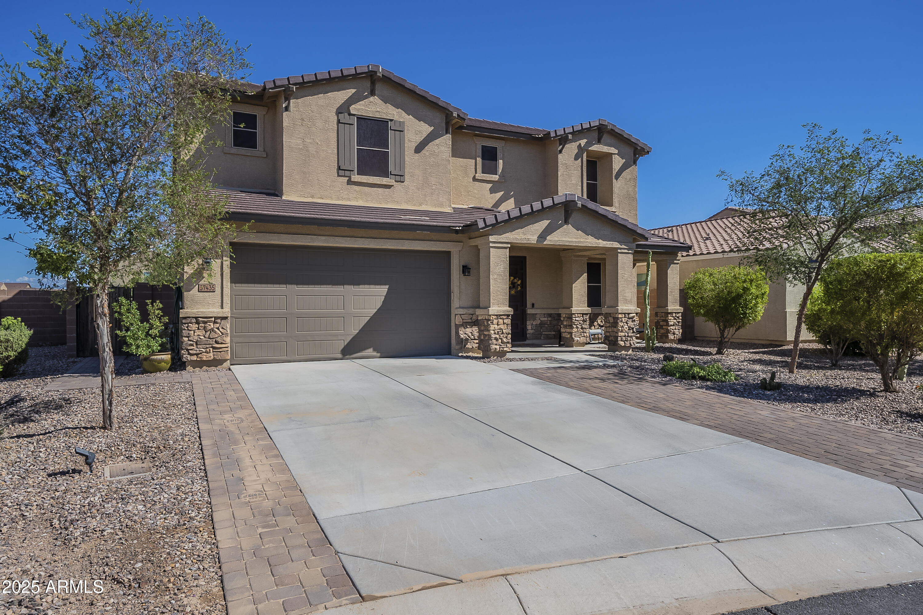 San Tan Valley, Arizona, 85140, United States, 4 Bedrooms Bedrooms, ,4 BathroomsBathrooms,Residential,For Sale,1970389