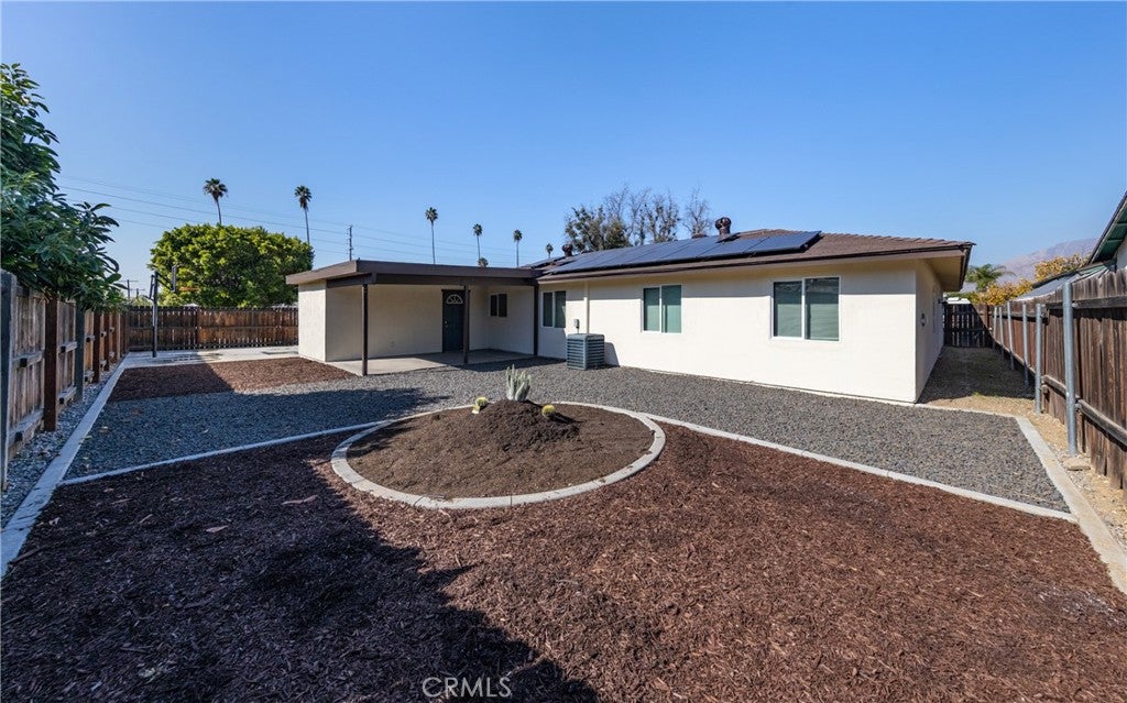 Redlands, California, 92374, United States, 5 Bedrooms Bedrooms, ,1 BathroomBathrooms,Residential,For Sale,2005223