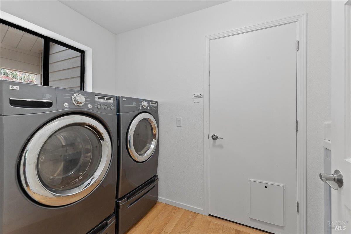 Santa Rosa, California, 95409, United States, 3 Bedrooms Bedrooms, ,2 BathroomsBathrooms,Residential,For Sale,2006372