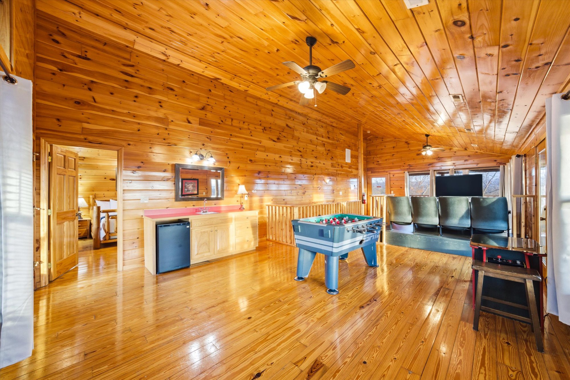 Sevierville, Tennessee, 37876-3406, United States, 3 Bedrooms Bedrooms, ,5 BathroomsBathrooms,Residential,For Sale,2048789