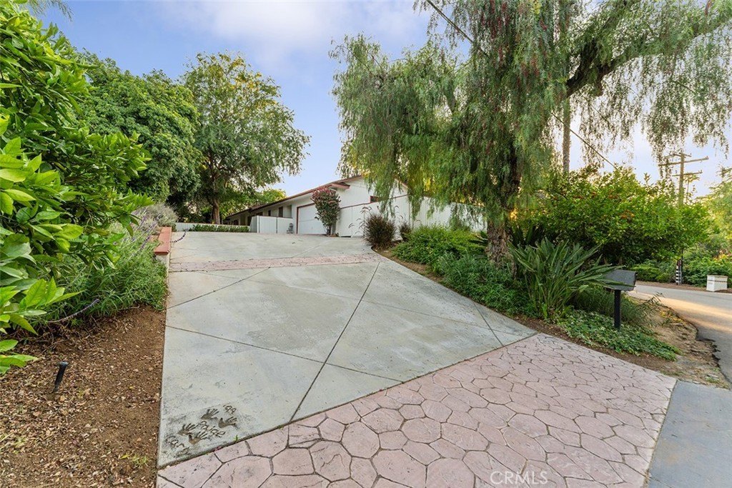 Riverside, California, 92506, United States, 4 Bedrooms Bedrooms, ,3 BathroomsBathrooms,Residential,For Sale,1973908