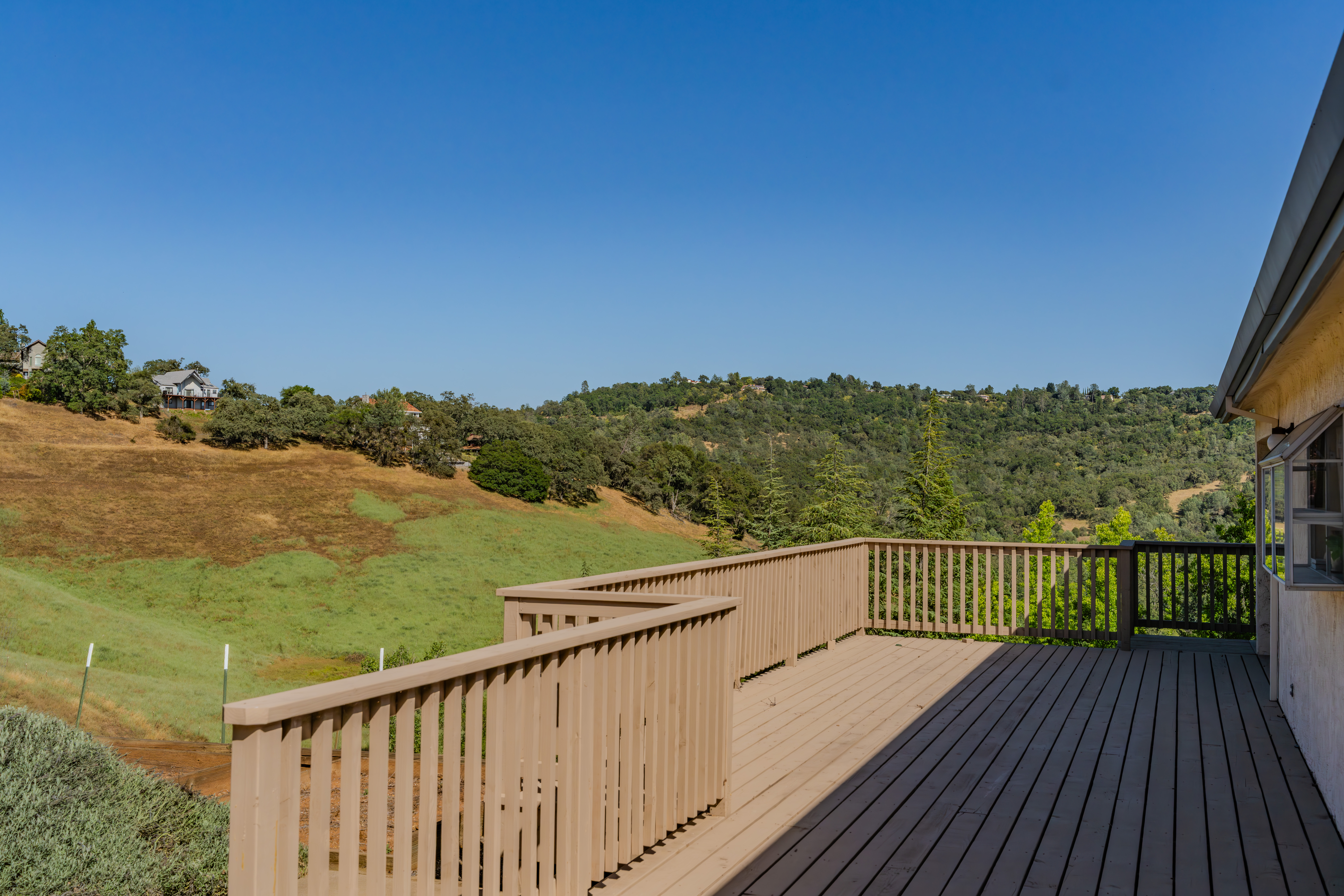  Spacious Sutter Creek Home with Hillside Views and Endless Potential - 物件實景