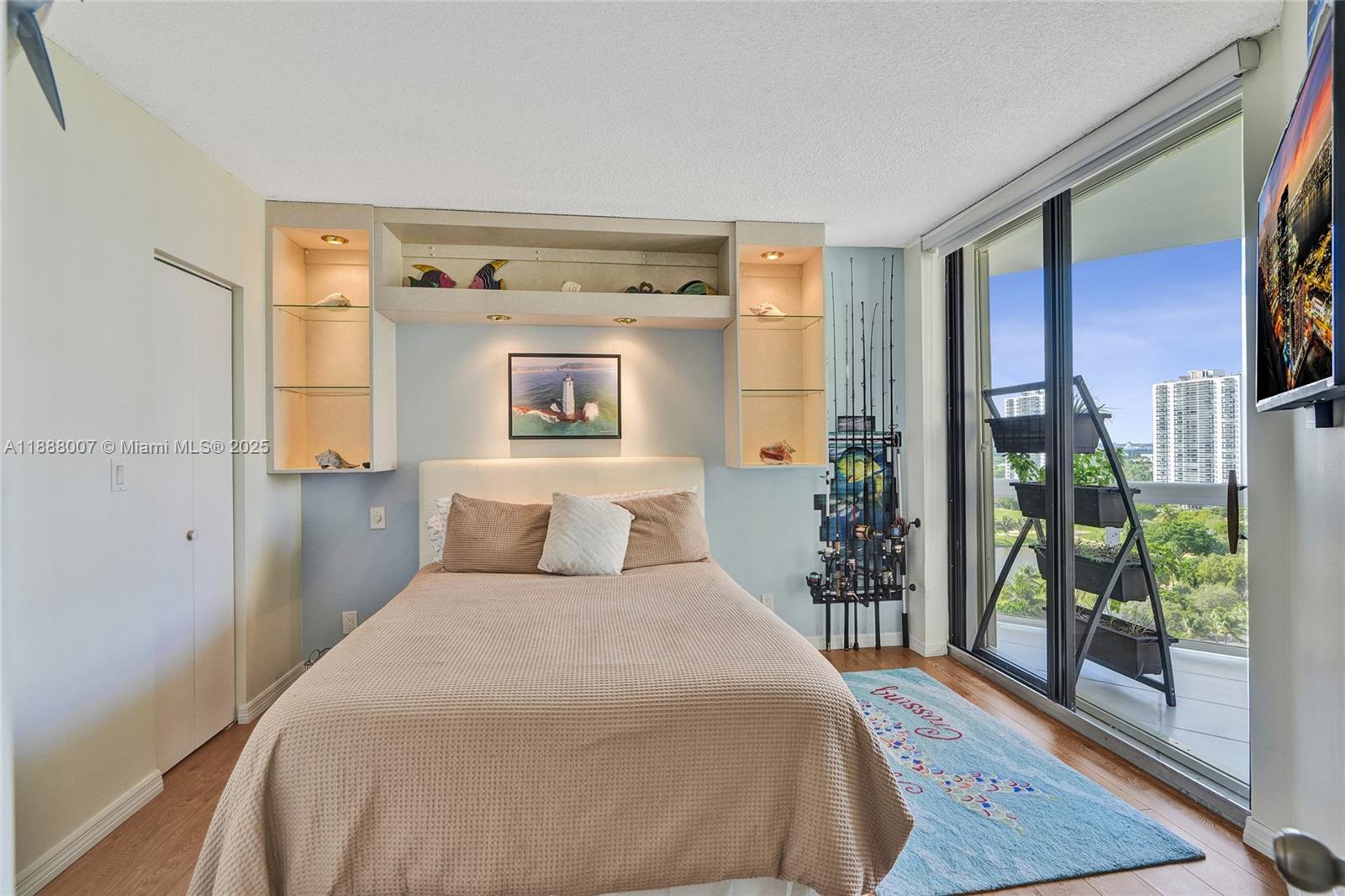 Aventura, Florida, 33180, United States, 2 Bedrooms Bedrooms, ,2 BathroomsBathrooms,Residential,For Sale,1954501