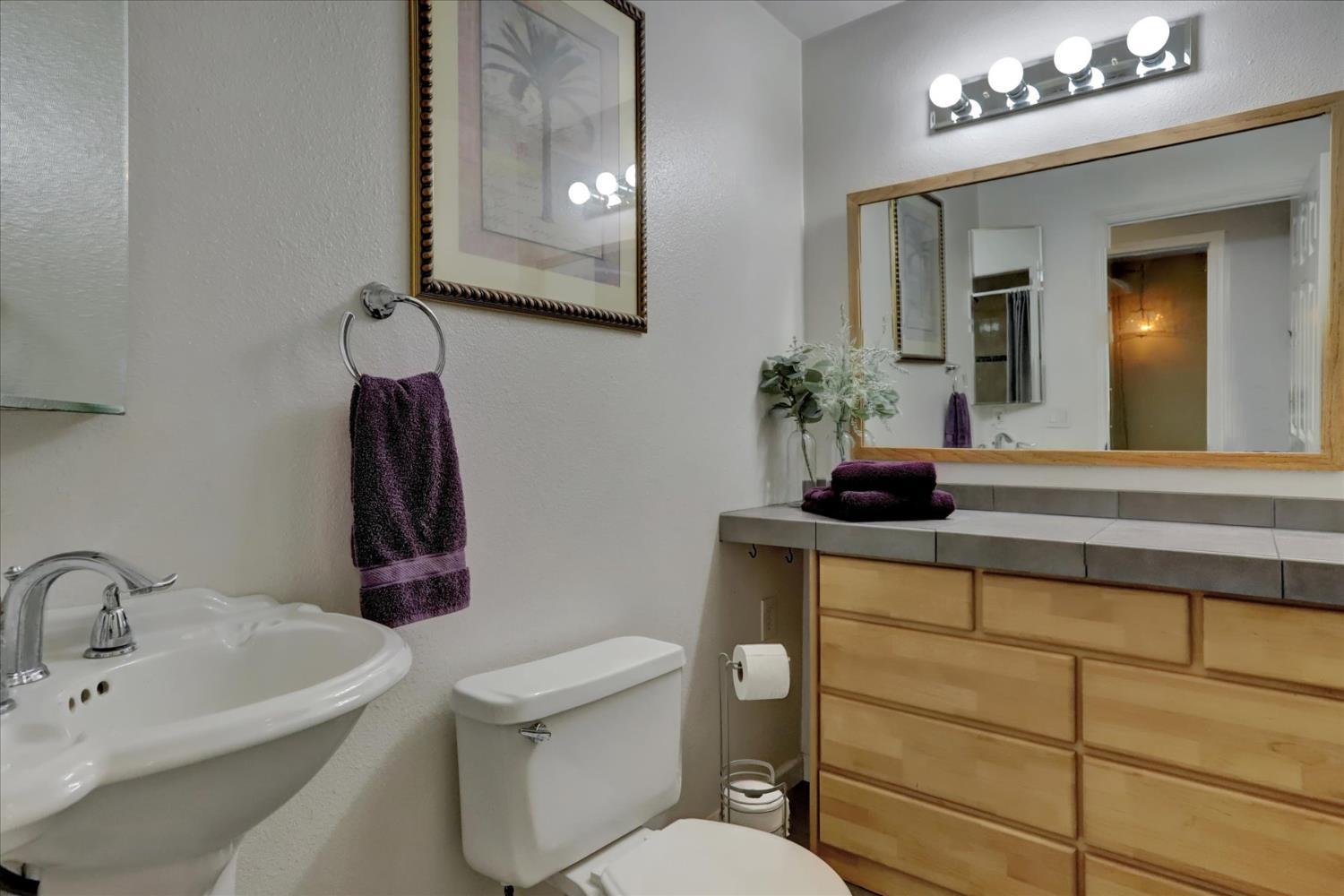 Grass Valley, California, 95949, United States, 4 Bedrooms Bedrooms, ,3 BathroomsBathrooms,Residential,For Sale,2015333