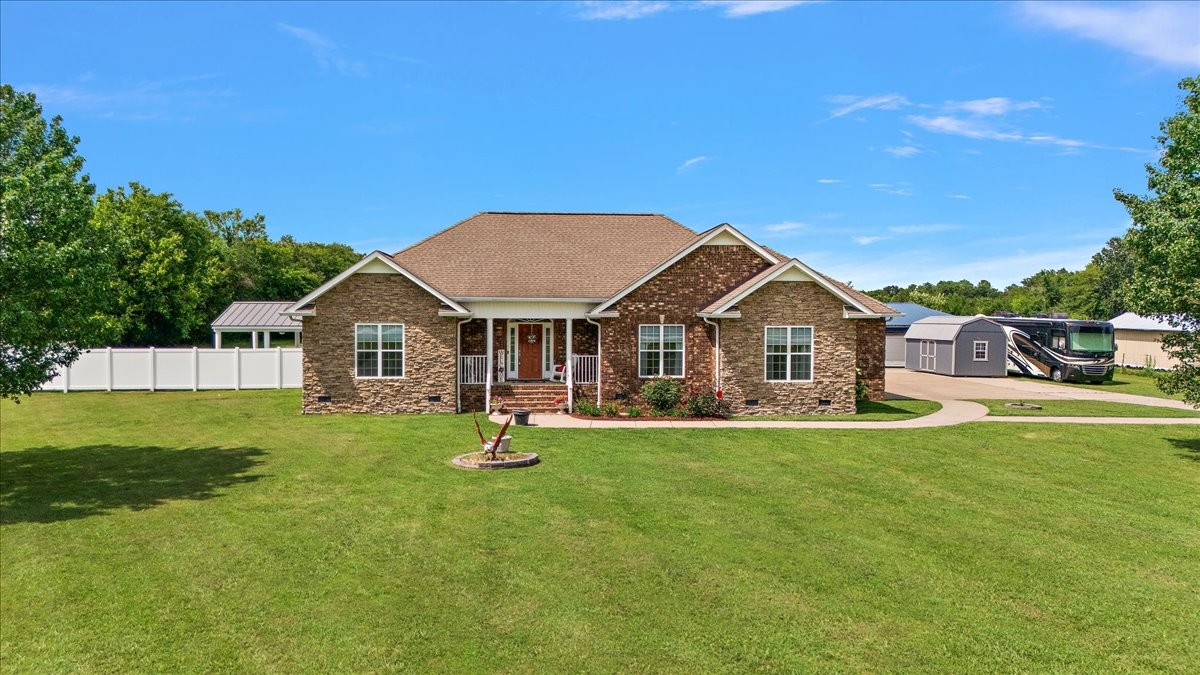 Bell Buckle, Tennessee, 37020, United States, 3 Bedrooms Bedrooms, ,3 BathroomsBathrooms,Residential,For Sale,1898483