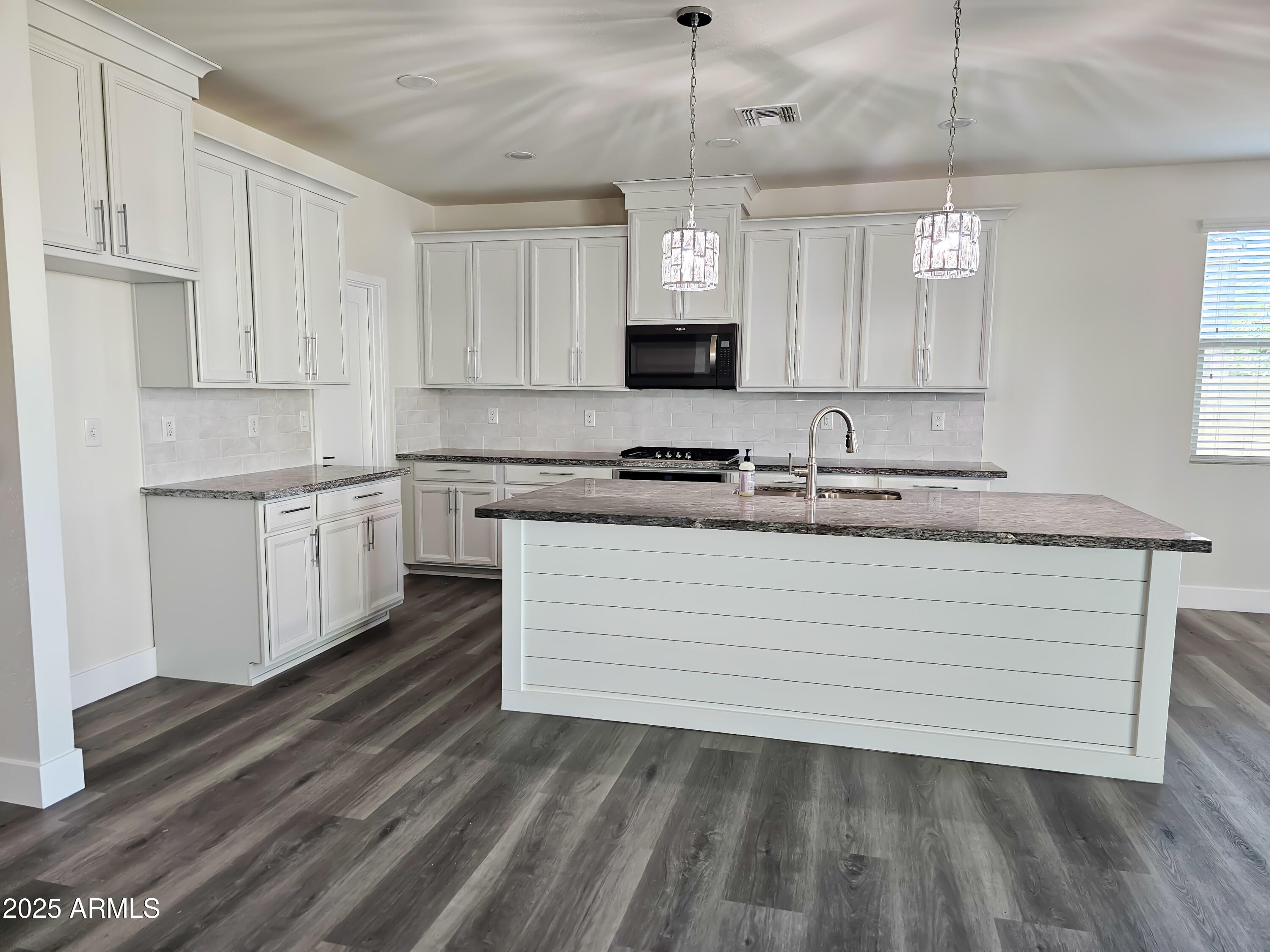 Glendale, Arizona, 85307, United States, 4 Bedrooms Bedrooms, ,3 BathroomsBathrooms,Residential,For Sale,2003345