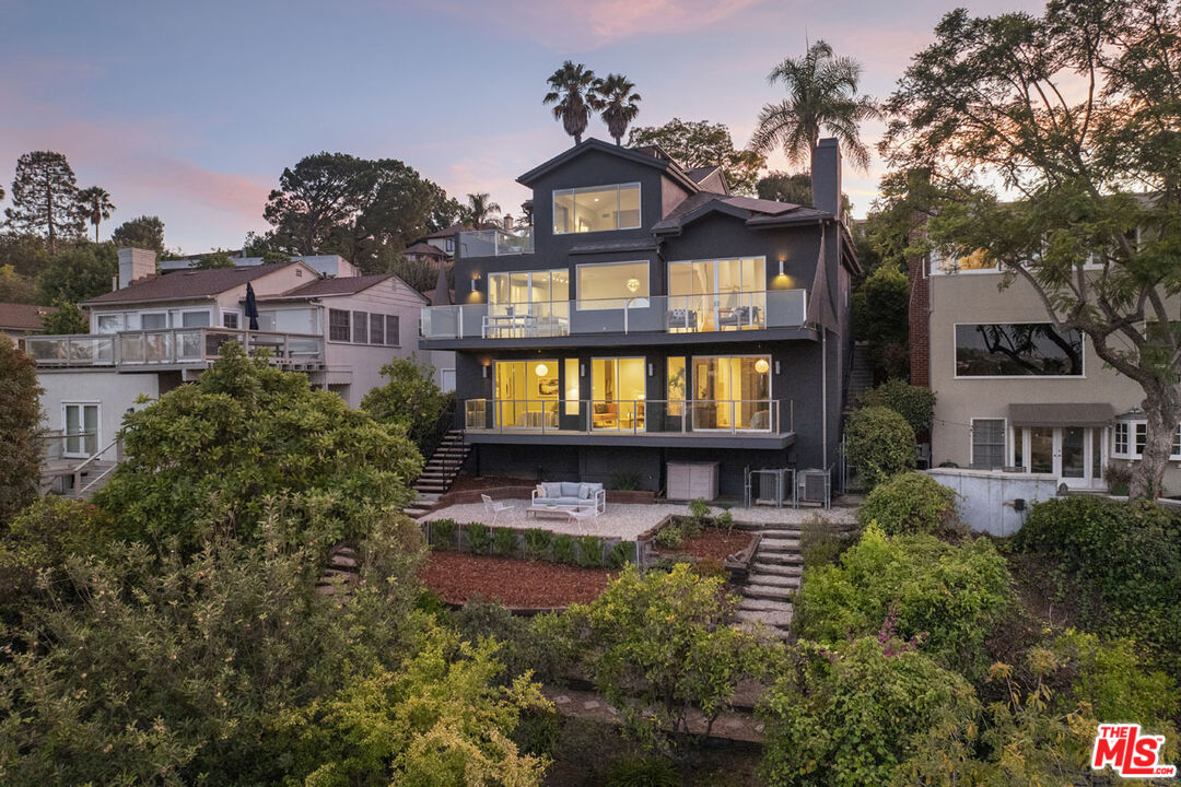 Los Angeles, California, 90039, United States, 3 Bedrooms Bedrooms, ,4 BathroomsBathrooms,Residential,For Sale,1934382
