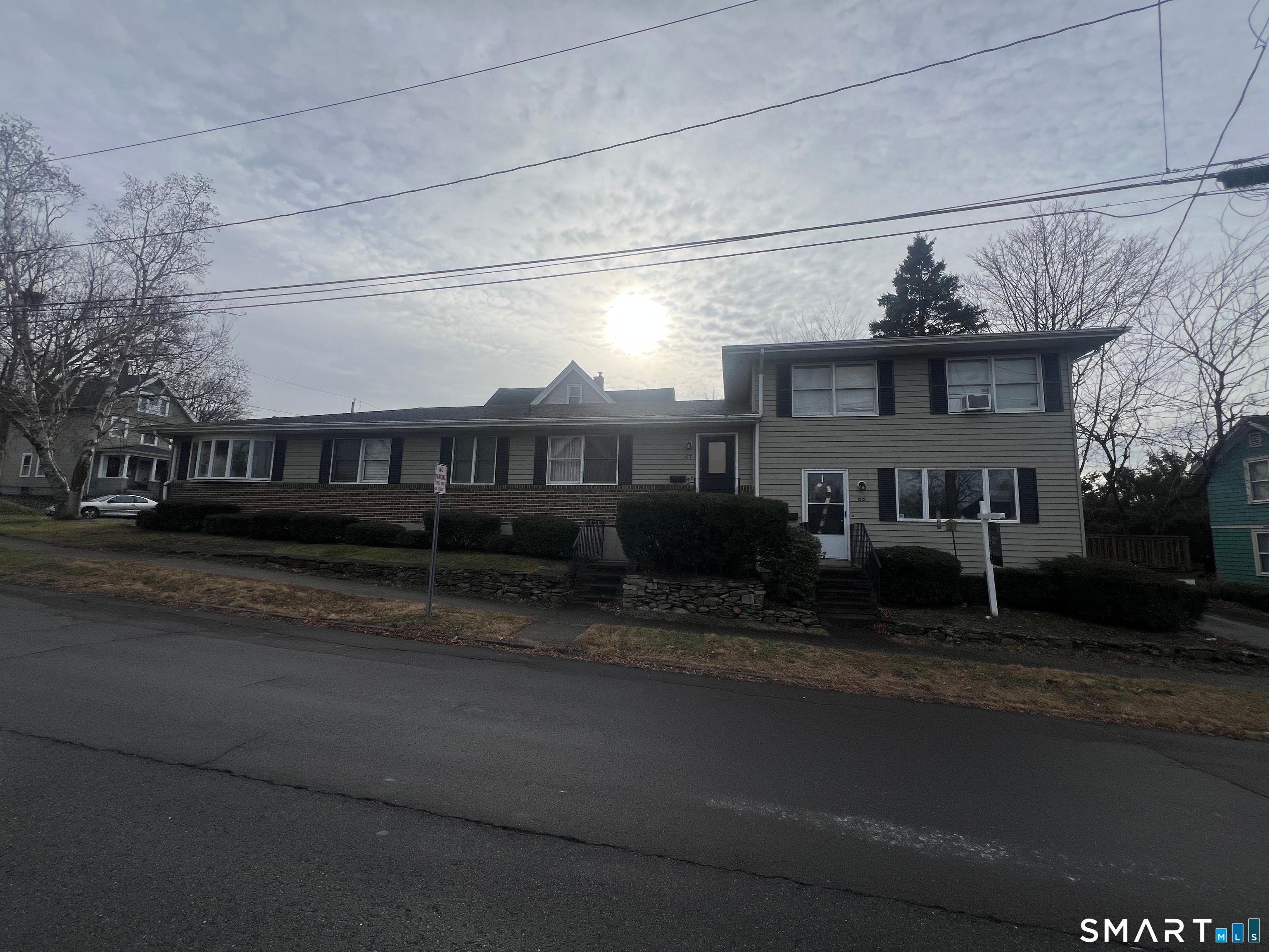 Wallingford, Connecticut, 06492, United States, 5 Bedrooms Bedrooms, ,4 BathroomsBathrooms,Residential,For Sale,1976200