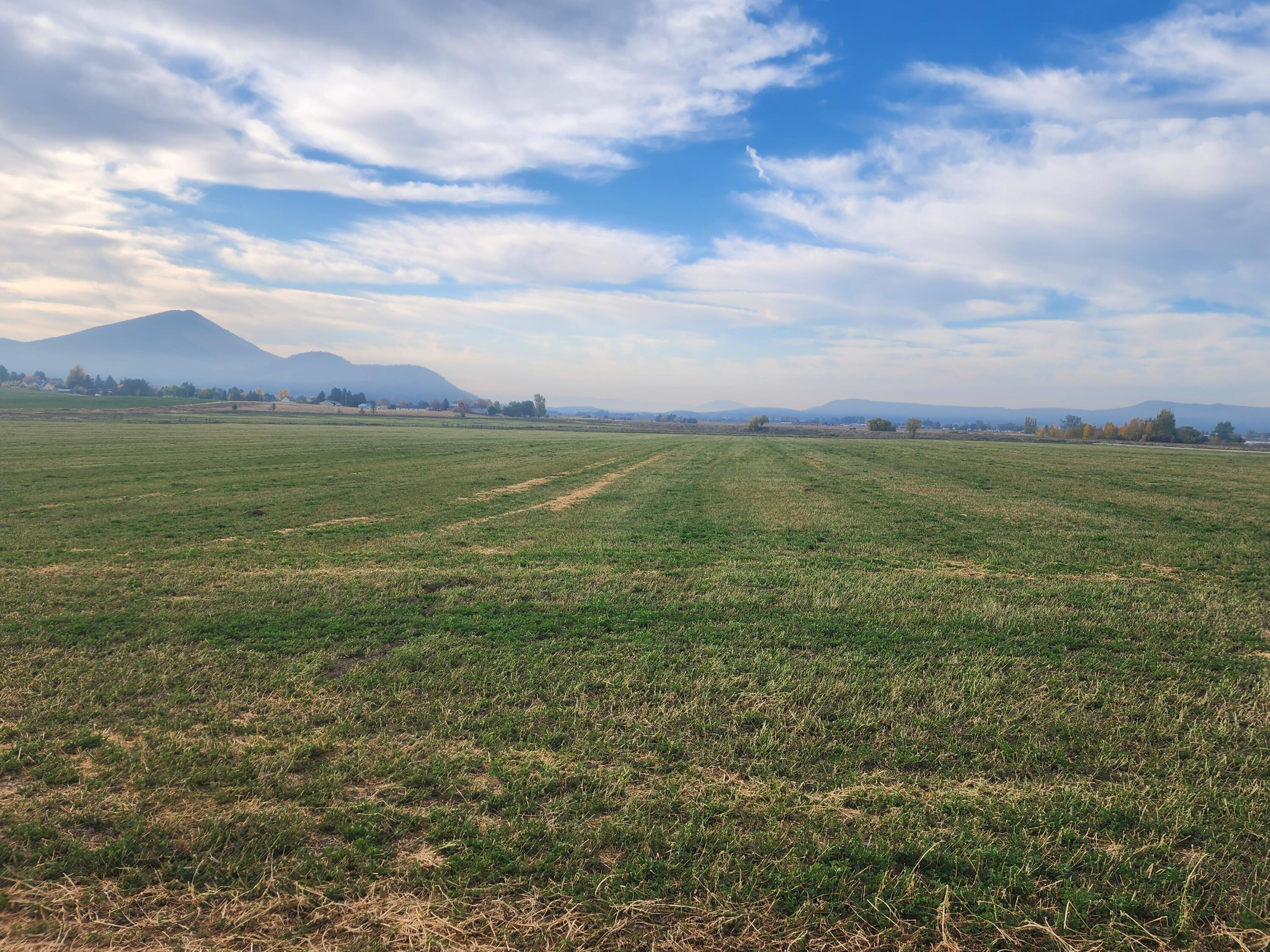 Klamath Falls, Oregon, 97603, United States, ,Residential,For Sale,1806079