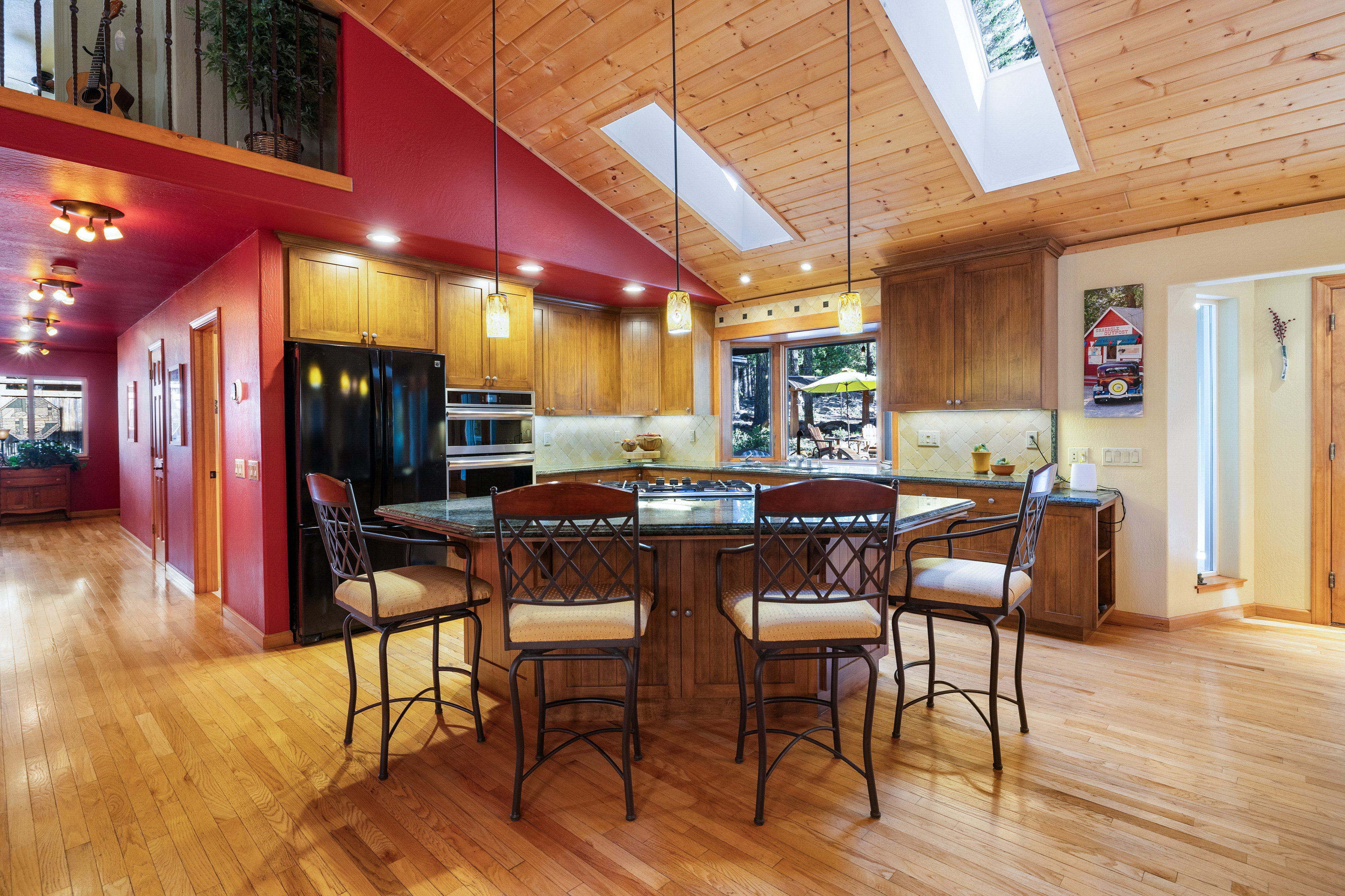  Luxury Mountain Retreat with Guest House on 1 Acre in the Heart of Graeagle - 物件實景