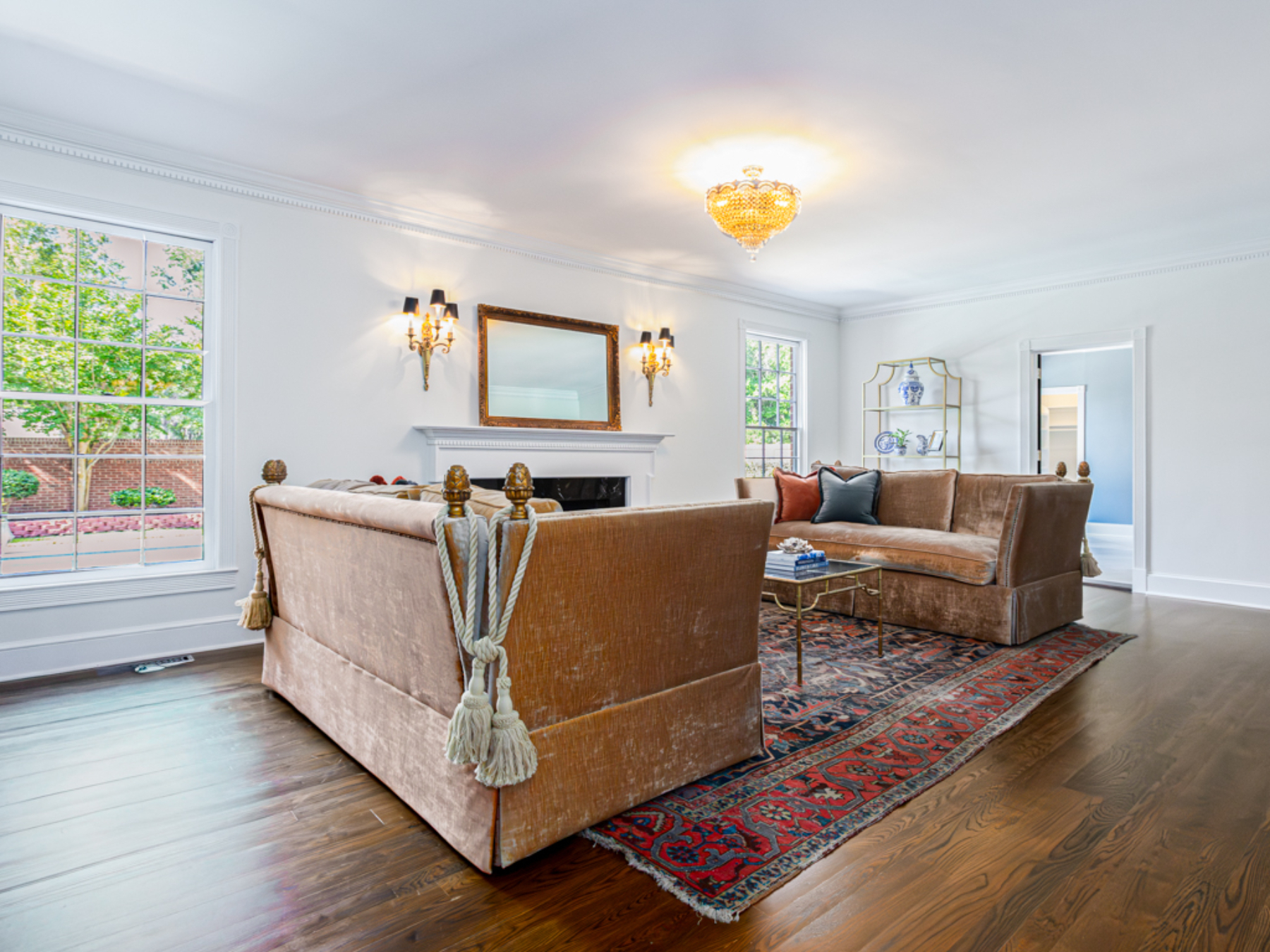  Grand Colonial Estate is Rare Find in the Heart of Midtown - 物件實景