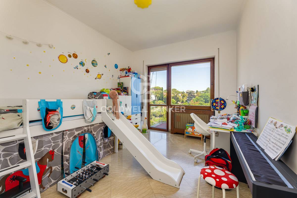 Roma, Roma, 00100, IT, 3 Bedrooms Bedrooms, ,2 BathroomsBathrooms,Residential,For Sale,1806018