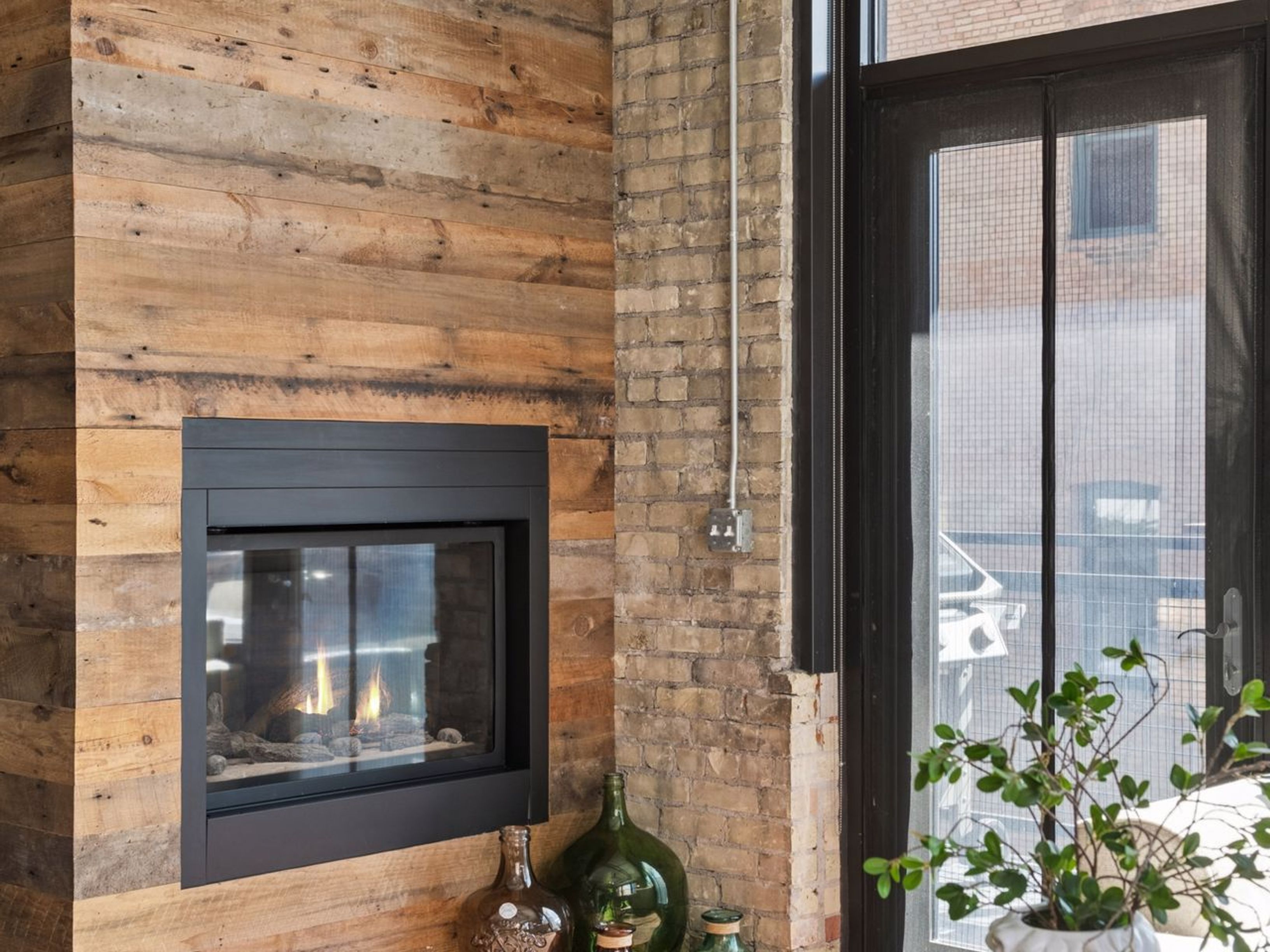  Iconic Corner Loft in Coveted North Loop - 物件實景