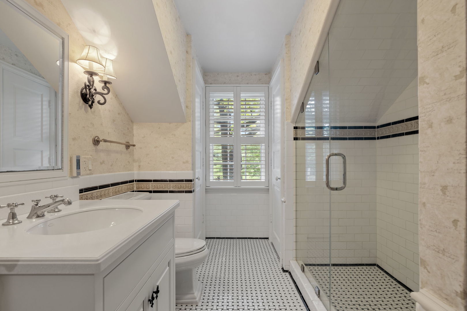 Joliet, Illinois, 60431, United States, 4 Bedrooms Bedrooms, ,5 BathroomsBathrooms,Residential,For Sale,1868408