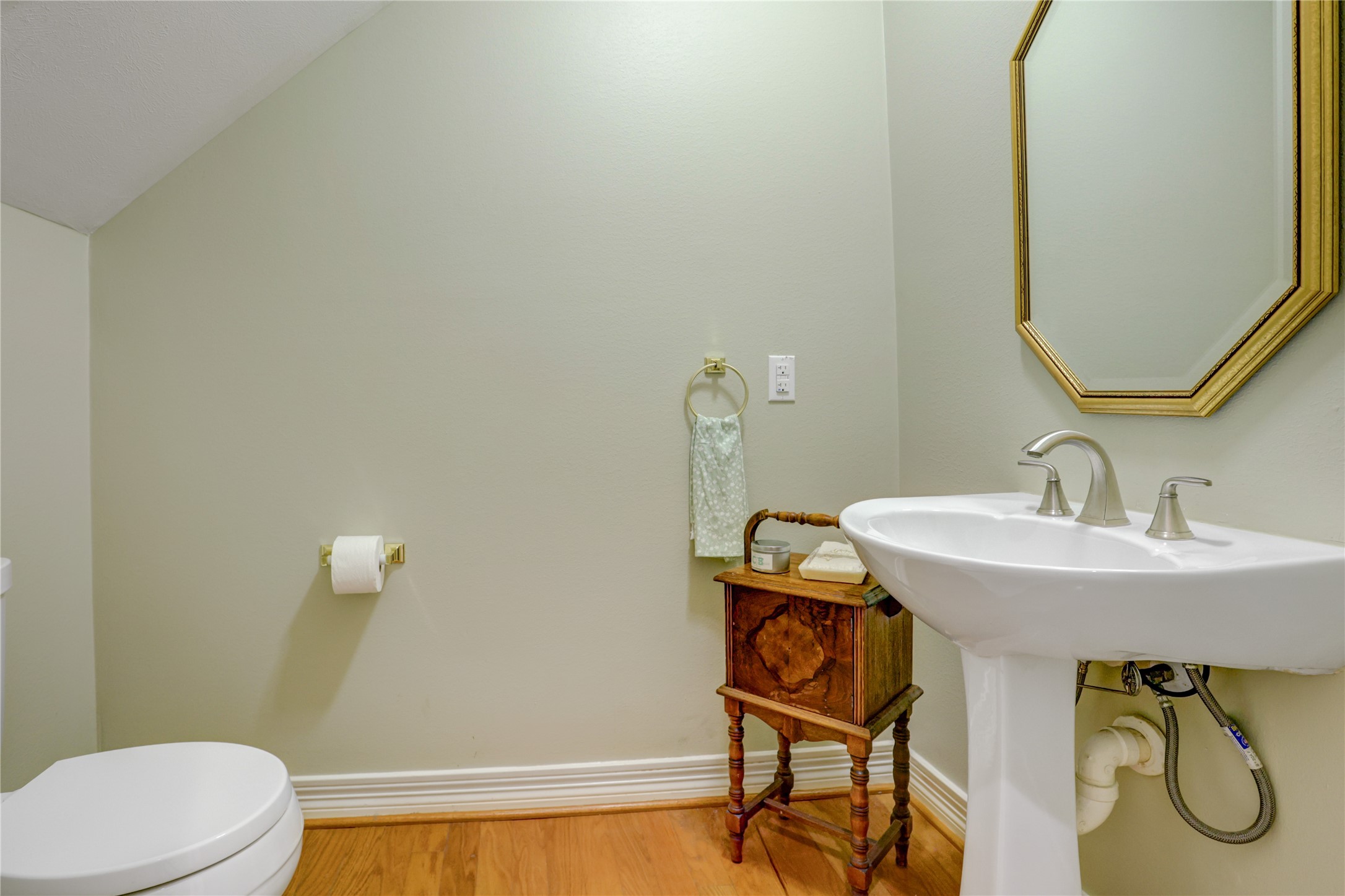  4024 Lanark Lane - 物件實景