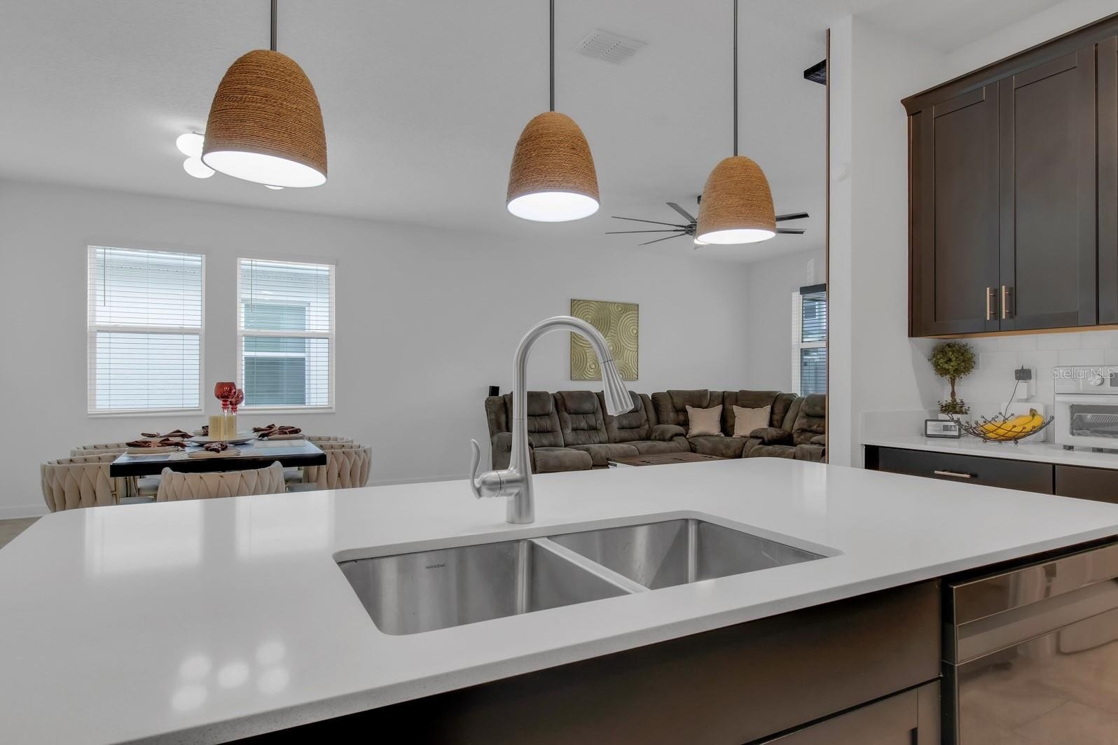 KISSIMMEE, Florida, 34744, United States, 4 Bedrooms Bedrooms, ,3 BathroomsBathrooms,Residential,For Sale,1974958