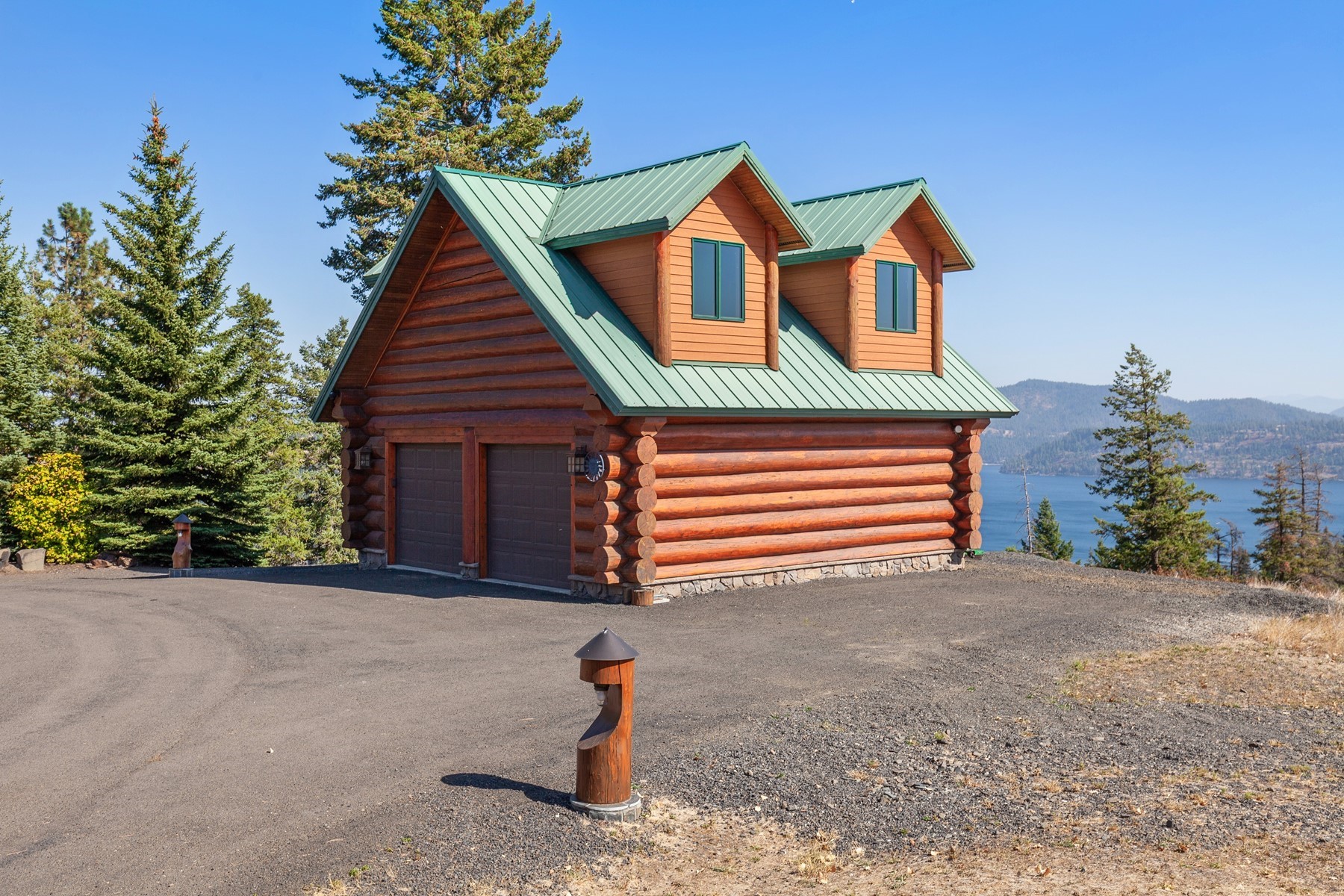  Log Estate overlooking Lake Coeur d