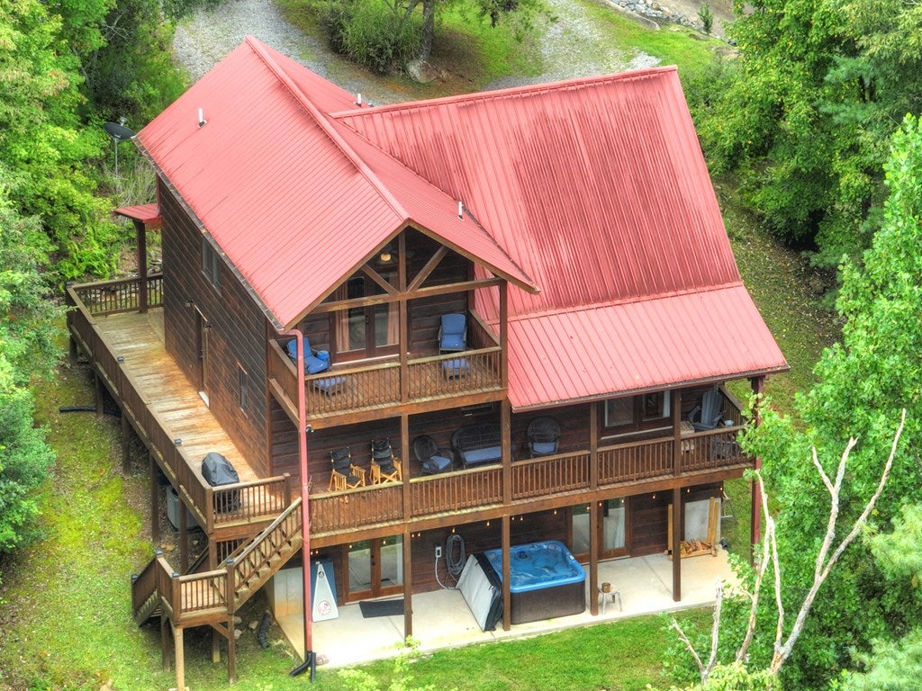 Ellijay, Georgia, 30540, United States, 3 Bedrooms Bedrooms, ,3 BathroomsBathrooms,Residential,For Sale,1916949